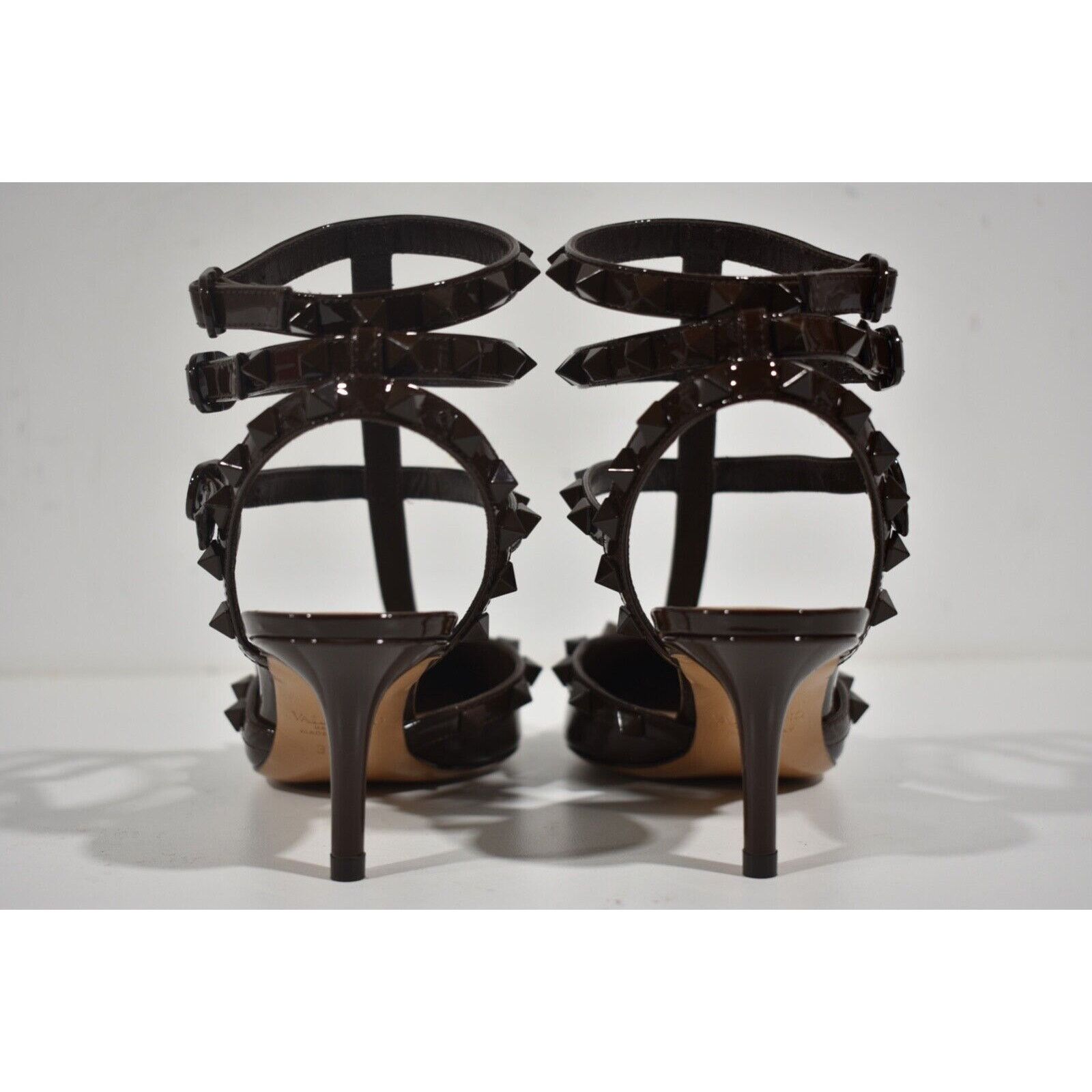 Valentino Rockstud 65 Stud Classic Sandal Kitten Low Heel Pump 35.5 Size US 5.5 / IT 35.5 - 8 Thumbnail