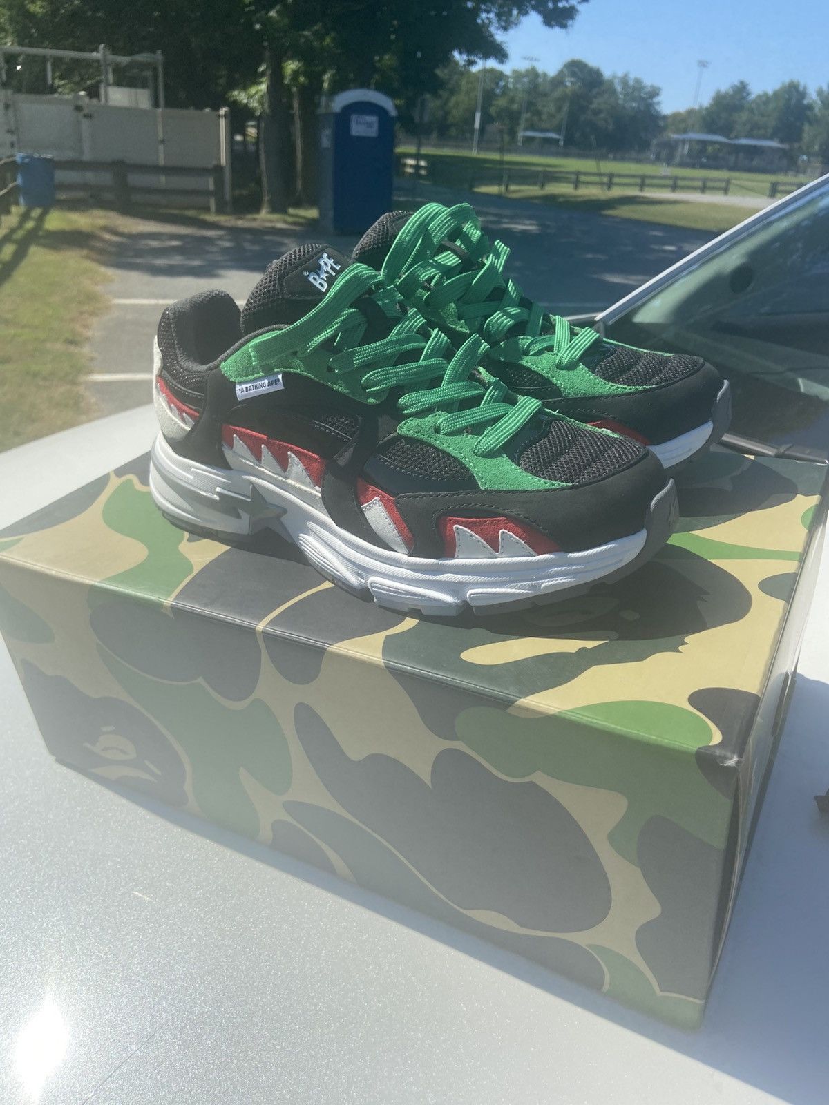 Bape Brand new sharksta dubai editon Size US 9.5 / EU 42-43 - 2 Thumbnail