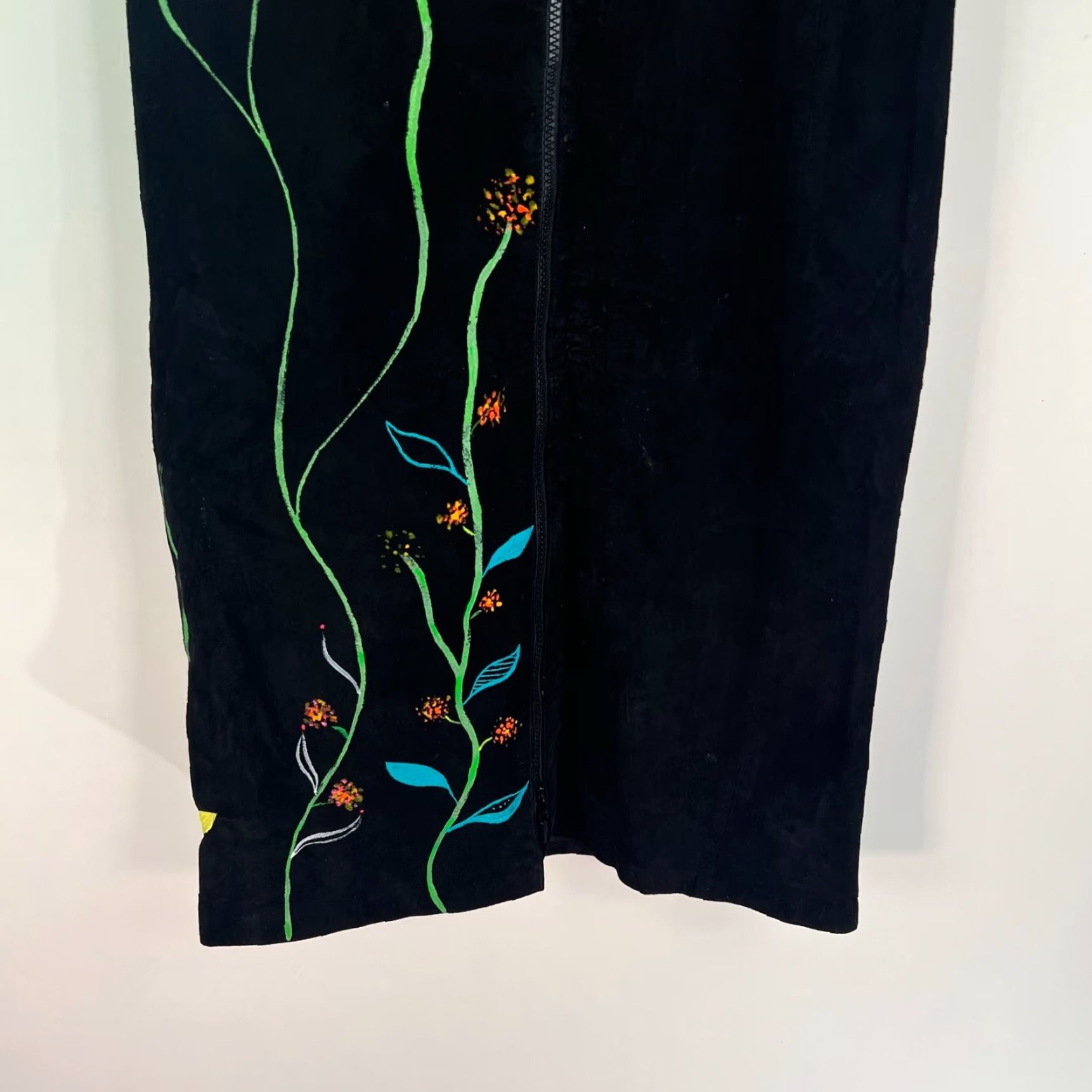 Vintage Cedars Leather Skirt - Maxi - Hand Painted Floral - Black - Size 8 - Lined - Dry Clean Only - Women’s Size 30" / US 8 / IT 44 - 3 Thumbnail