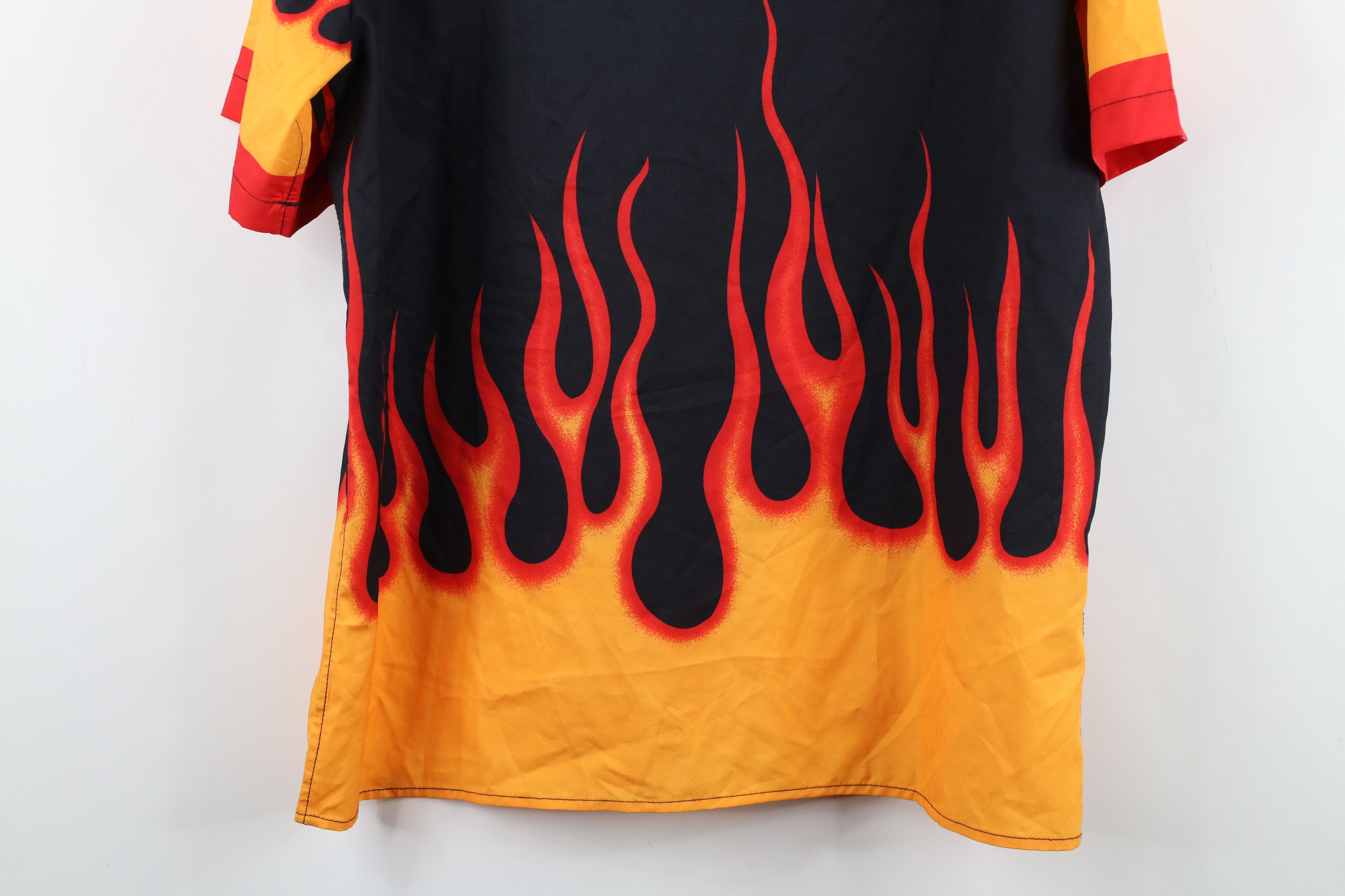 Vintage Vintage 90s Y2K Streetwear Fire Flames Collared Button Shirt Size US L / EU 52-54 / 3 - 14 Thumbnail
