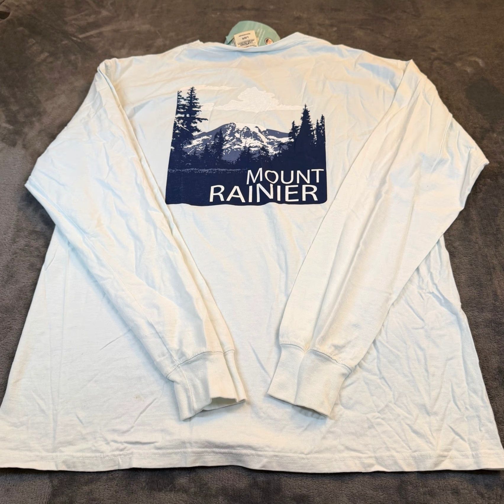 Vintage ComfortWash Mount Rainier Long Sleeve Graphic Tee Light Blue Mens L NWT Shirt Graphic Print Nature Outdoors Crew Neck Size US L / EU 52-54 / 3 - 5 Thumbnail