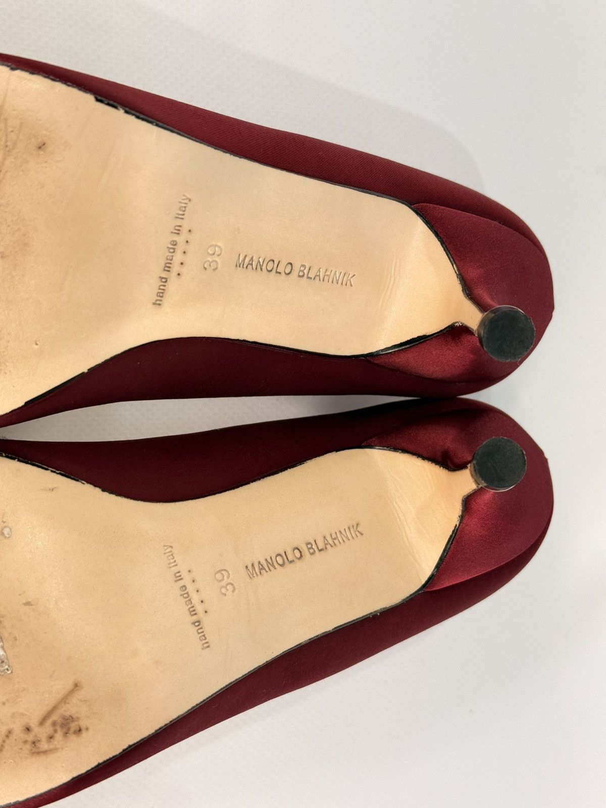 Manolo Blahnik Manolo Blahnik Hangisi 70 Burgundy Satin Pumps Size 39 Size US 9 / IT 39 - 15 Thumbnail