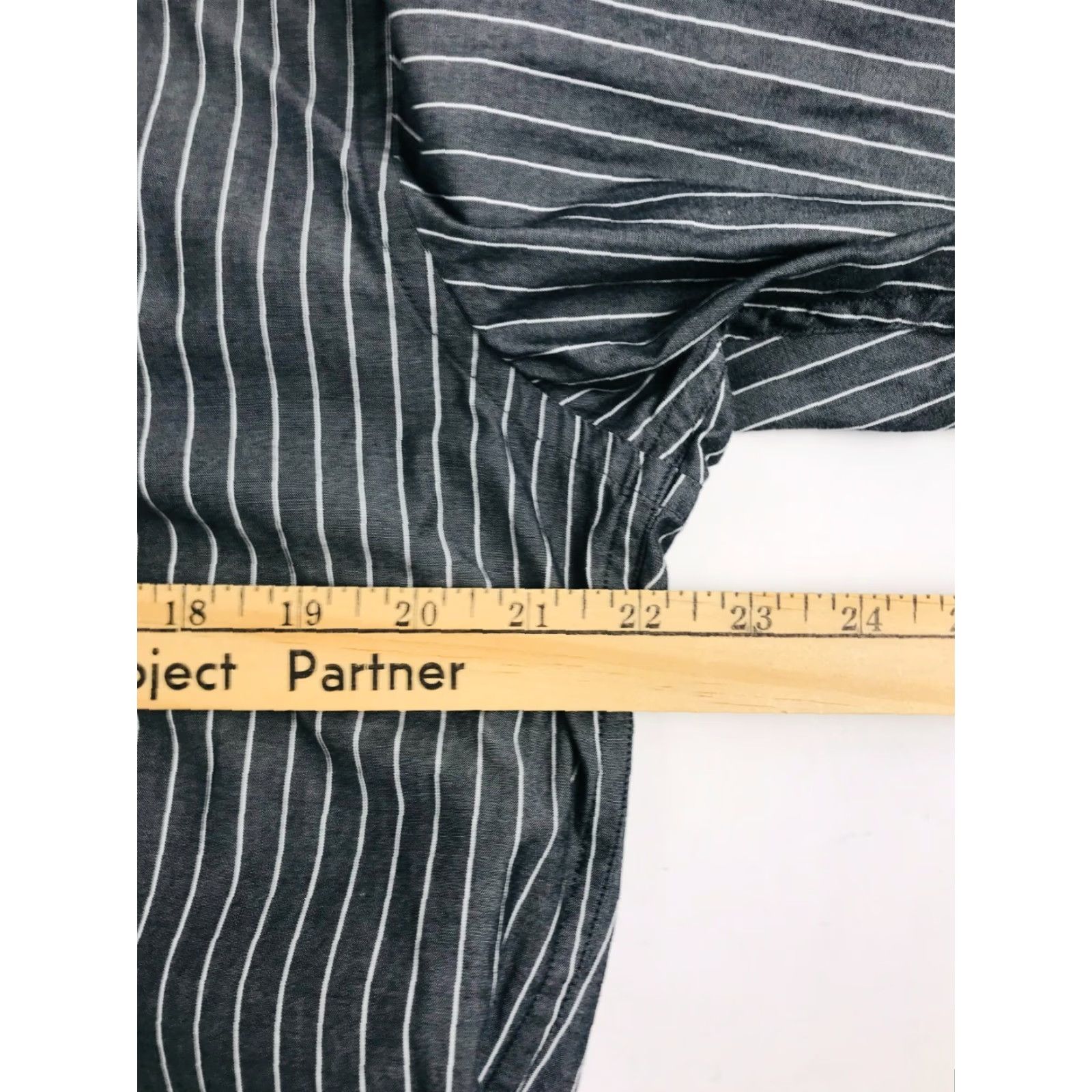 Perry Ellis Perry Ellis Shirt Men’s Size Large White Gray Long Sleeve Striped Button Up Size US L / EU 52-54 / 3 - 3 Thumbnail