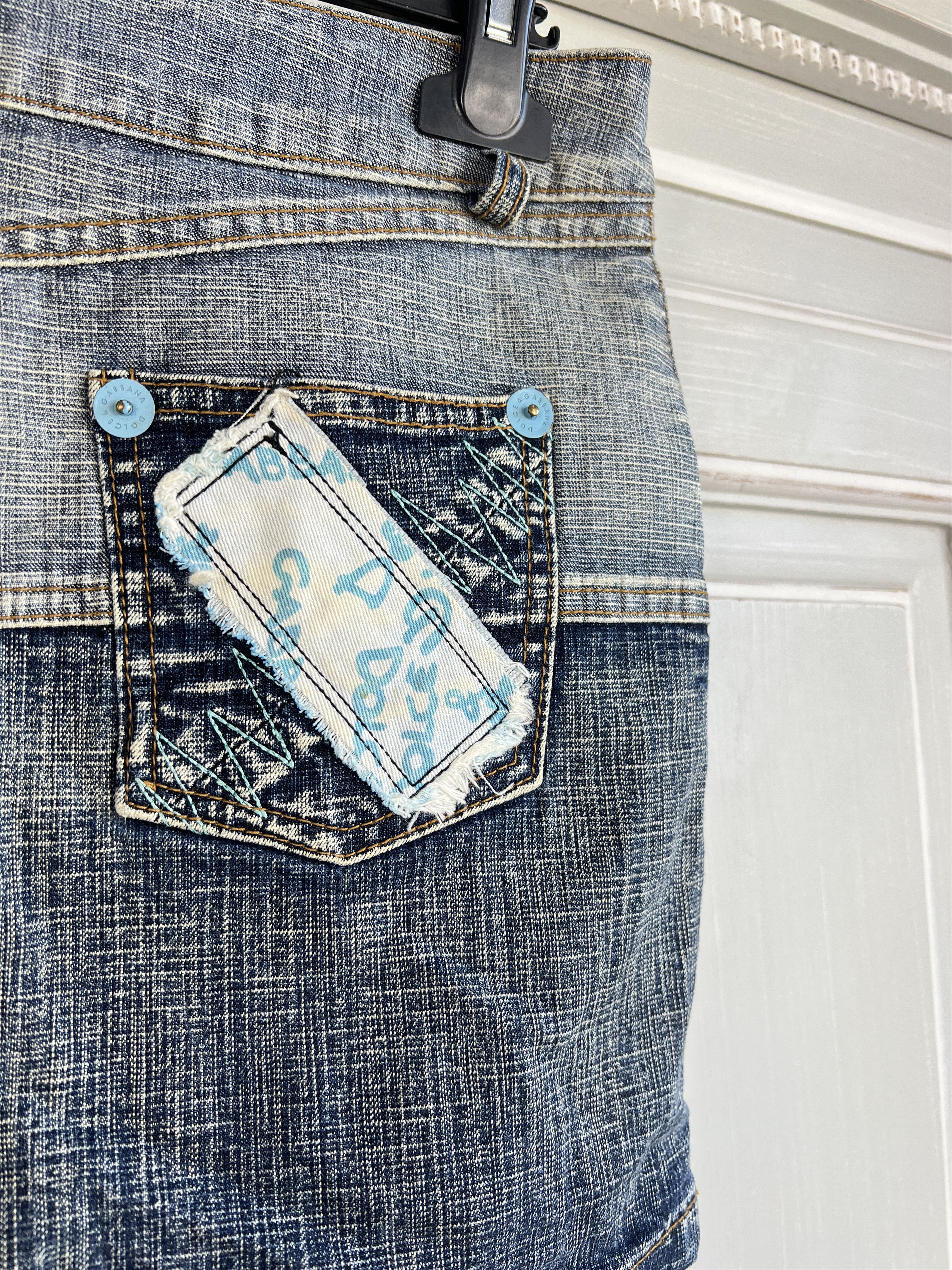 Dolce & Gabbana RARE DOLCE GABBANA LOGO DENIM DISTRESSED Y2K SKIRT Size 32" / US 10 / IT 46 - 6 Thumbnail