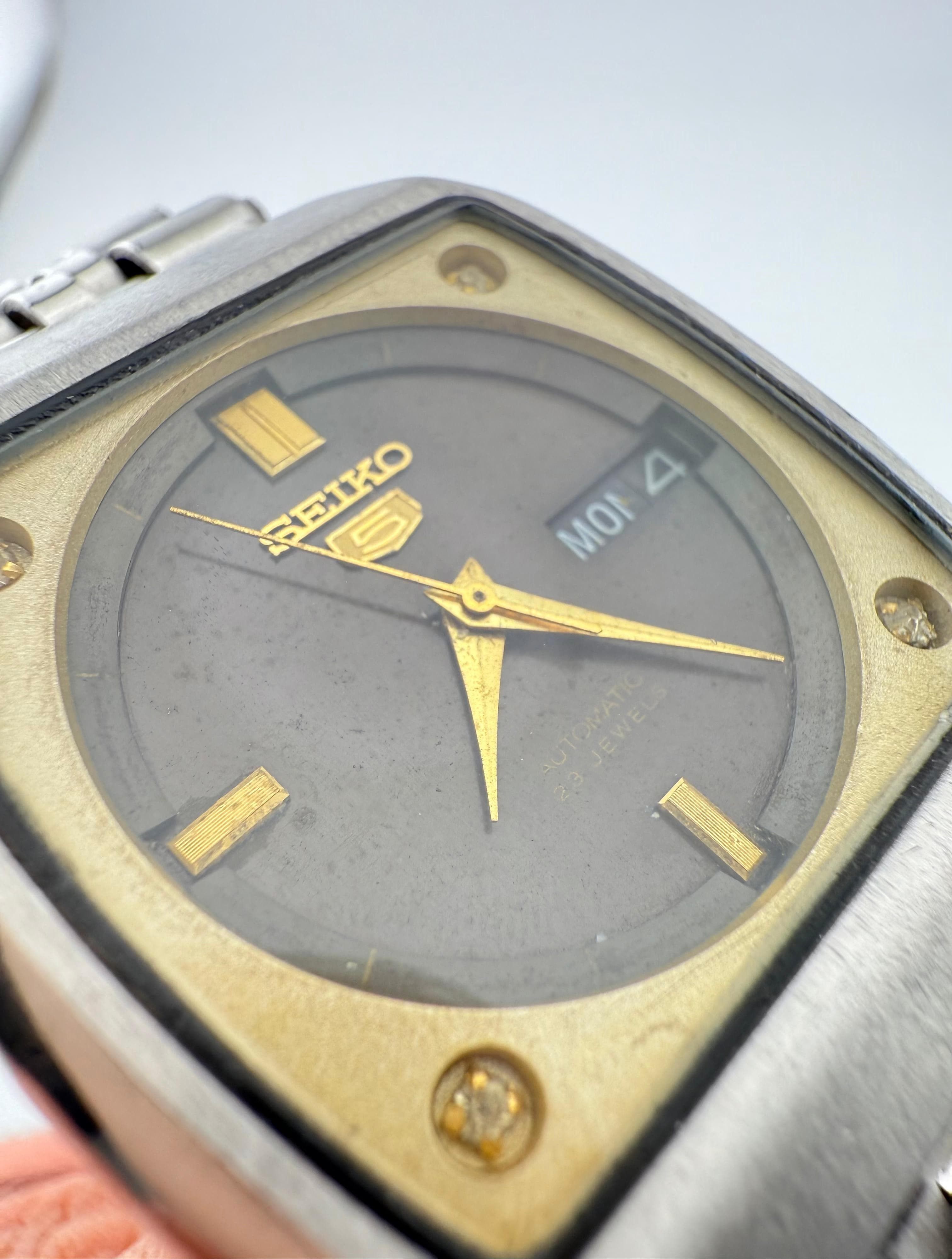 Seiko Vintage Men's Wrist Watch Size 36 - 4 Thumbnail