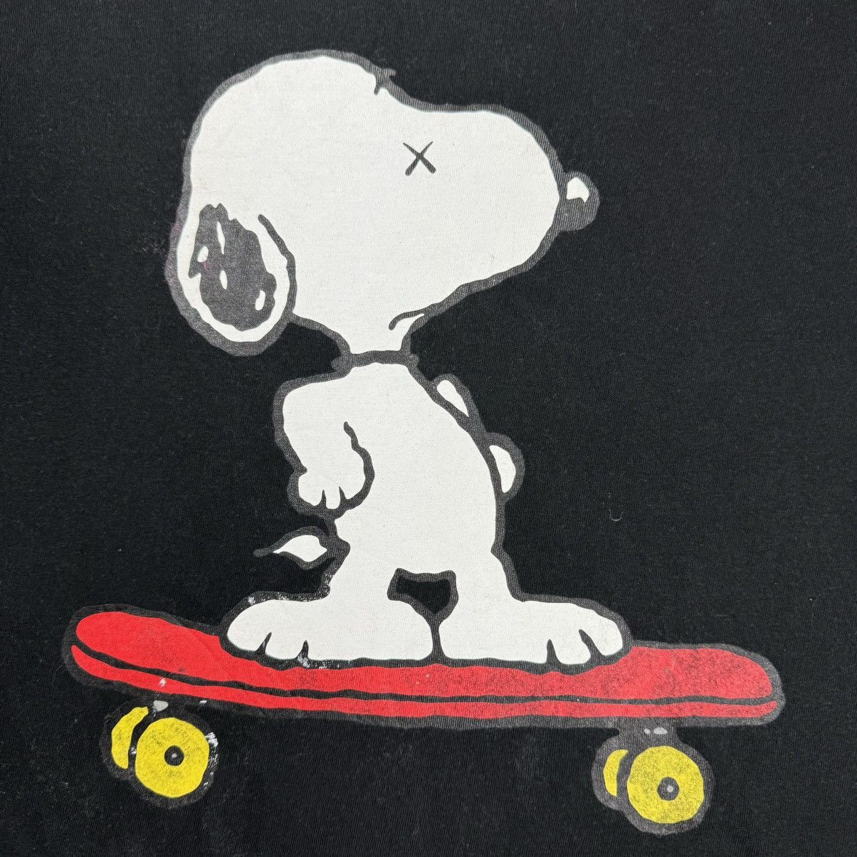 Kaws UT Kaws x Peanut T-shirt Size US L / EU 52-54 / 3 - 6 Thumbnail