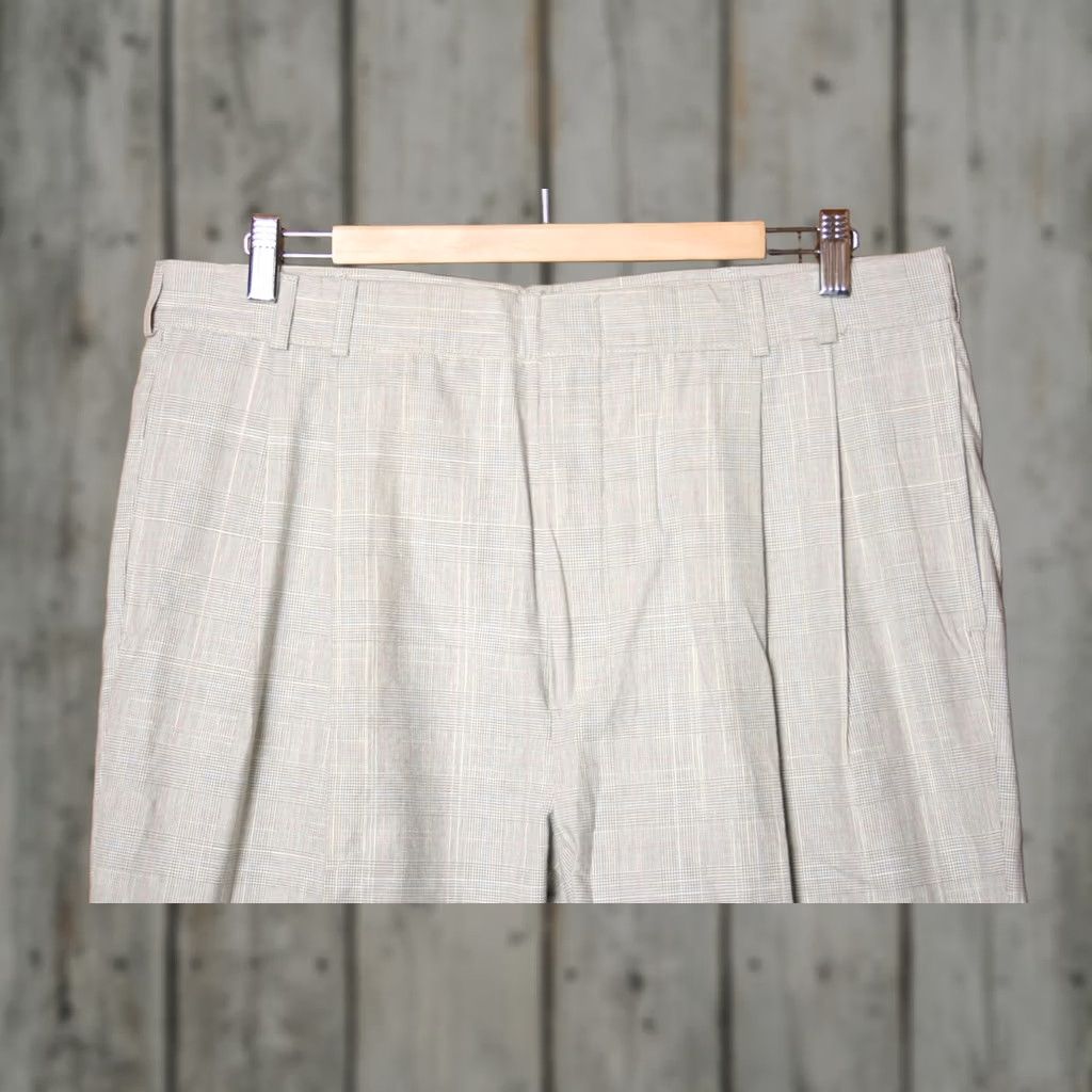 Vintage VINTAGE American Trouser Pants Mens Dress Pants Gray Blue Pink Houndstooth Plaid Cotton 36x32 Size 36 Inseam 31.25"} Size US 35 - 1 Thumbnail