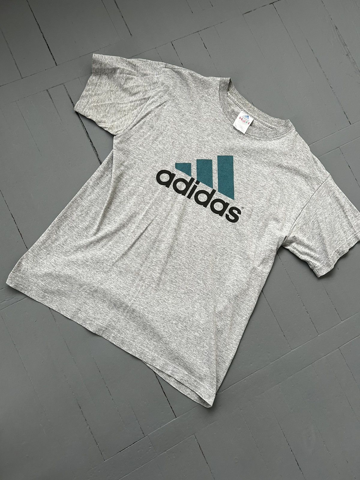 Adidas Adidas vintage T-shirt Size US M / EU 48-50 / 2 - 2 Thumbnail