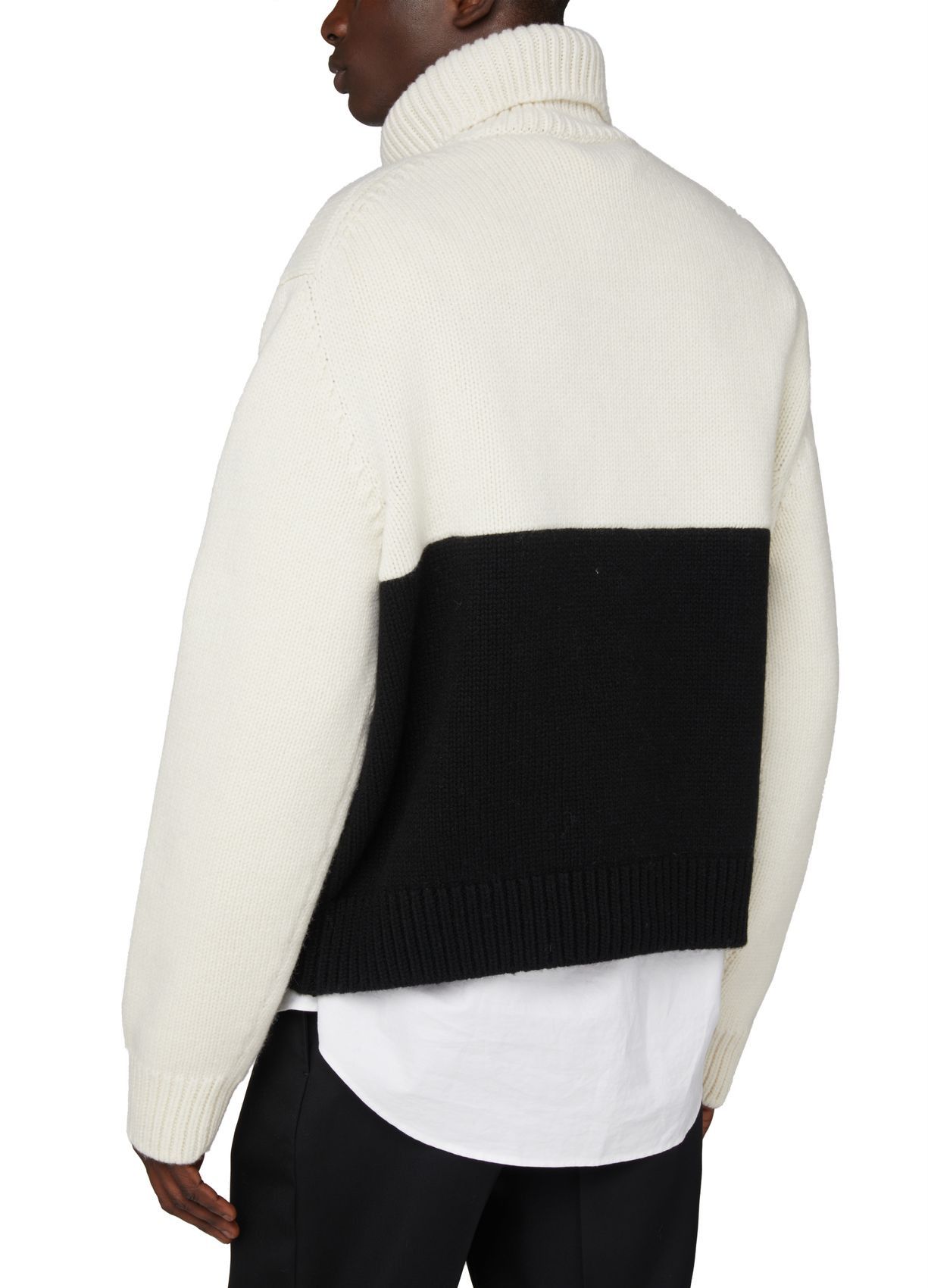 Alexander McQueen o1y1024 Turtleneck Sweater in White & Black Size US S / EU 44-46 / 1 - 5 Thumbnail