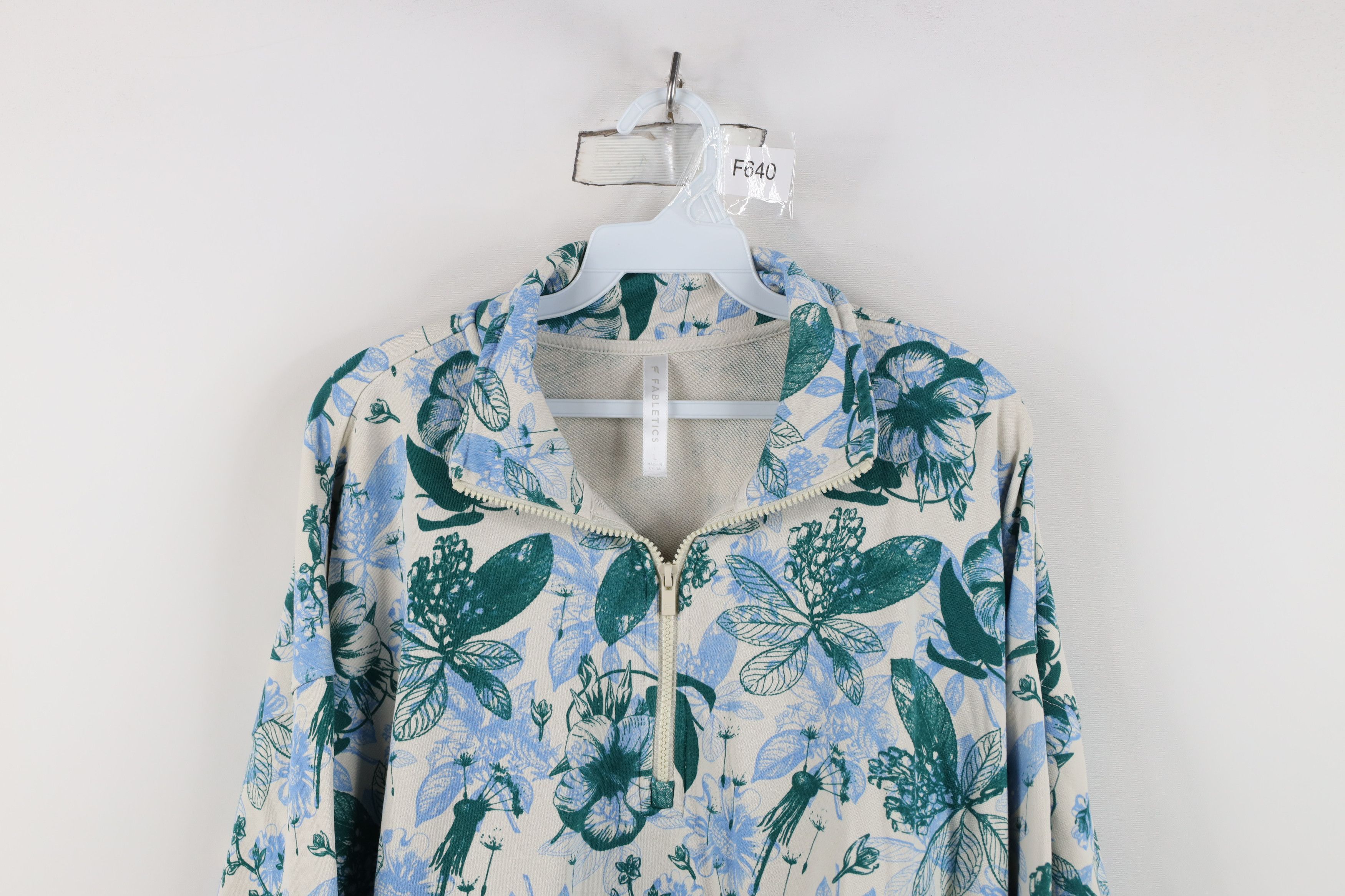 Fabletics Fabletics All Over Print Cropped Half Zip Terry Sweatshirt Size L / US 10 / IT 46 - 2 Thumbnail
