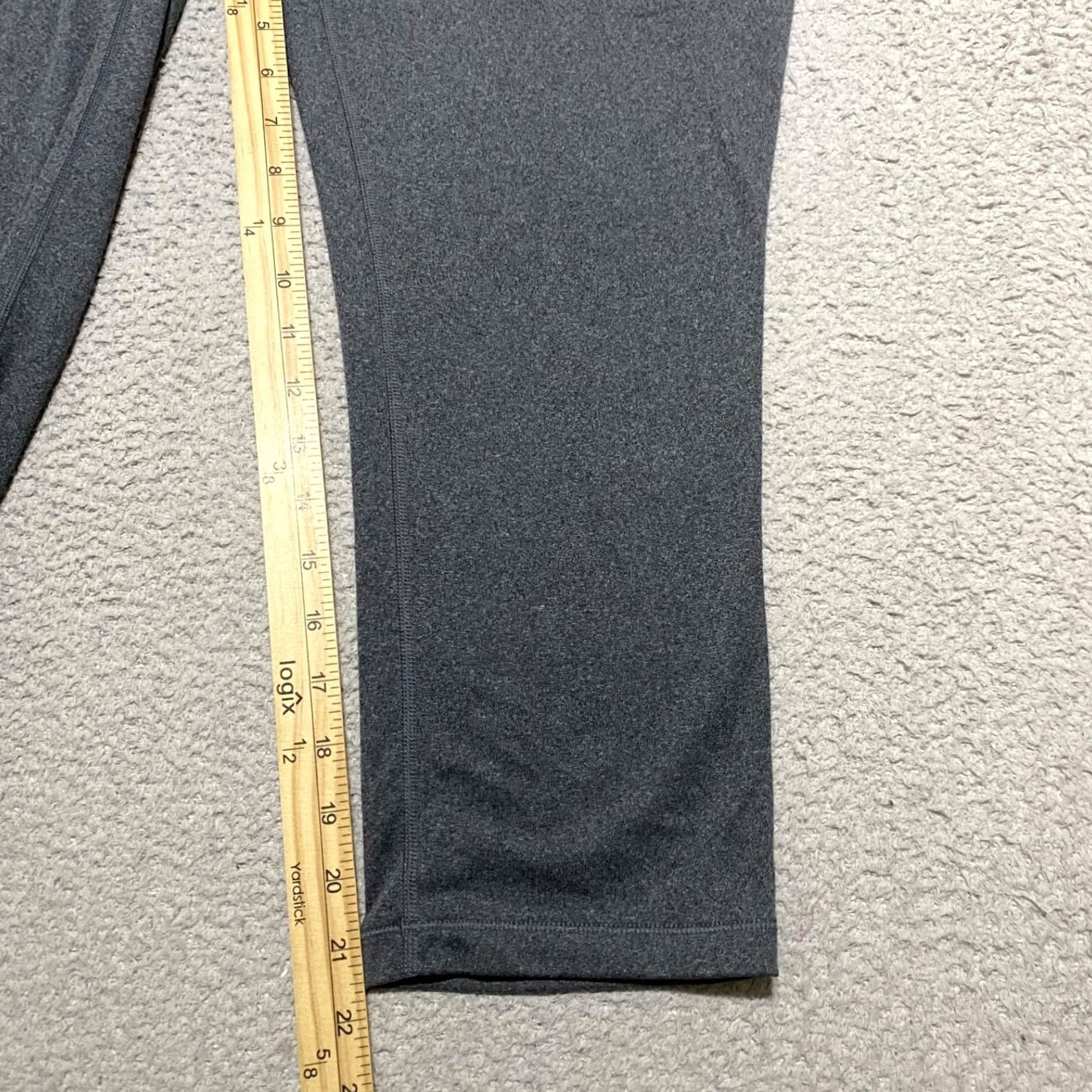 Under Armour Under Armour Womens Leggings Capri Gray XS? (invalid) Size 36" / US 14 / IT 50 - 6 Thumbnail