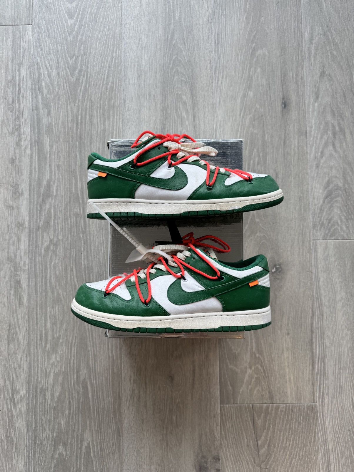 Nike × Off-White Nike Off-White Pine Green Dunk Low Size US 11 / EU 44 - 1 Thumbnail