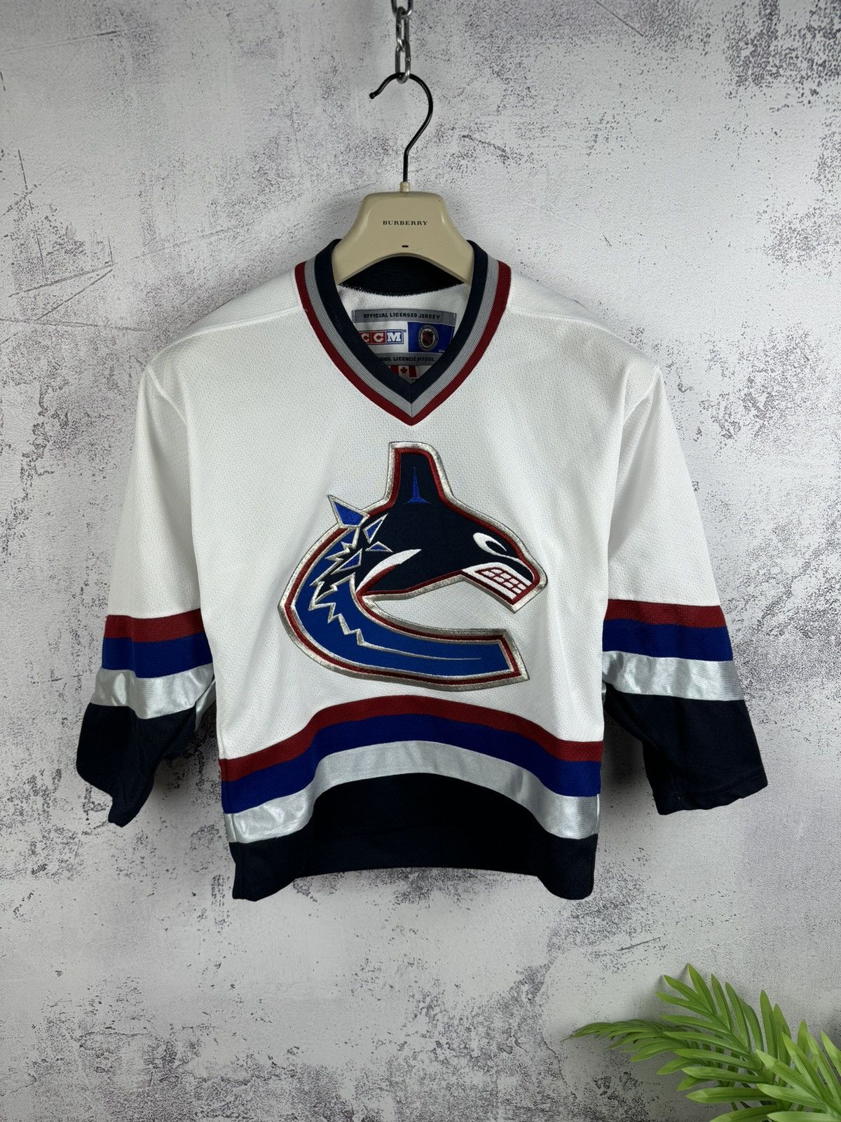 Ccm × Vintage VINTAGE VANCOUVER CANUCKS 1997 - 2003 NHL CCM HOCKEY JERSEY Size US XXS / EU 40 - 5 Thumbnail
