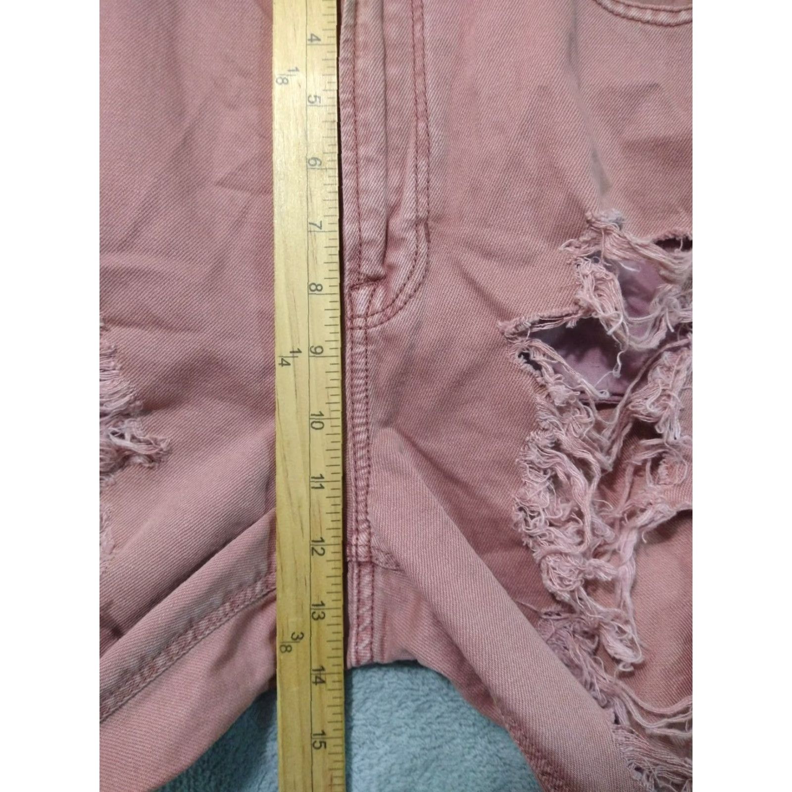 American Eagle Outfitters American Eagle High Rise Distressed Mom Jeans Women 12 Short Red Denim Size 34" / US 12 / IT 48 - 4 Thumbnail