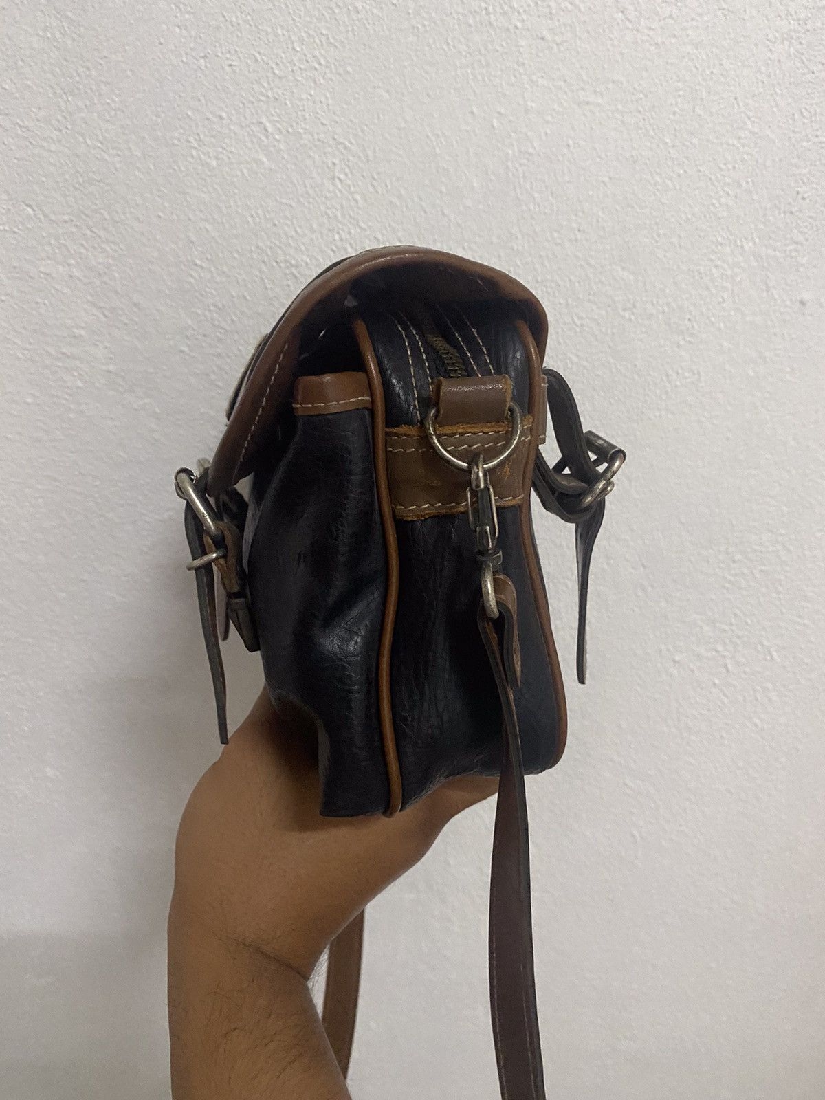 Issey Miyake × Japanese Brand NAF-NAF SLING BAGS LEATHER Size ONE SIZE - 6 Thumbnail