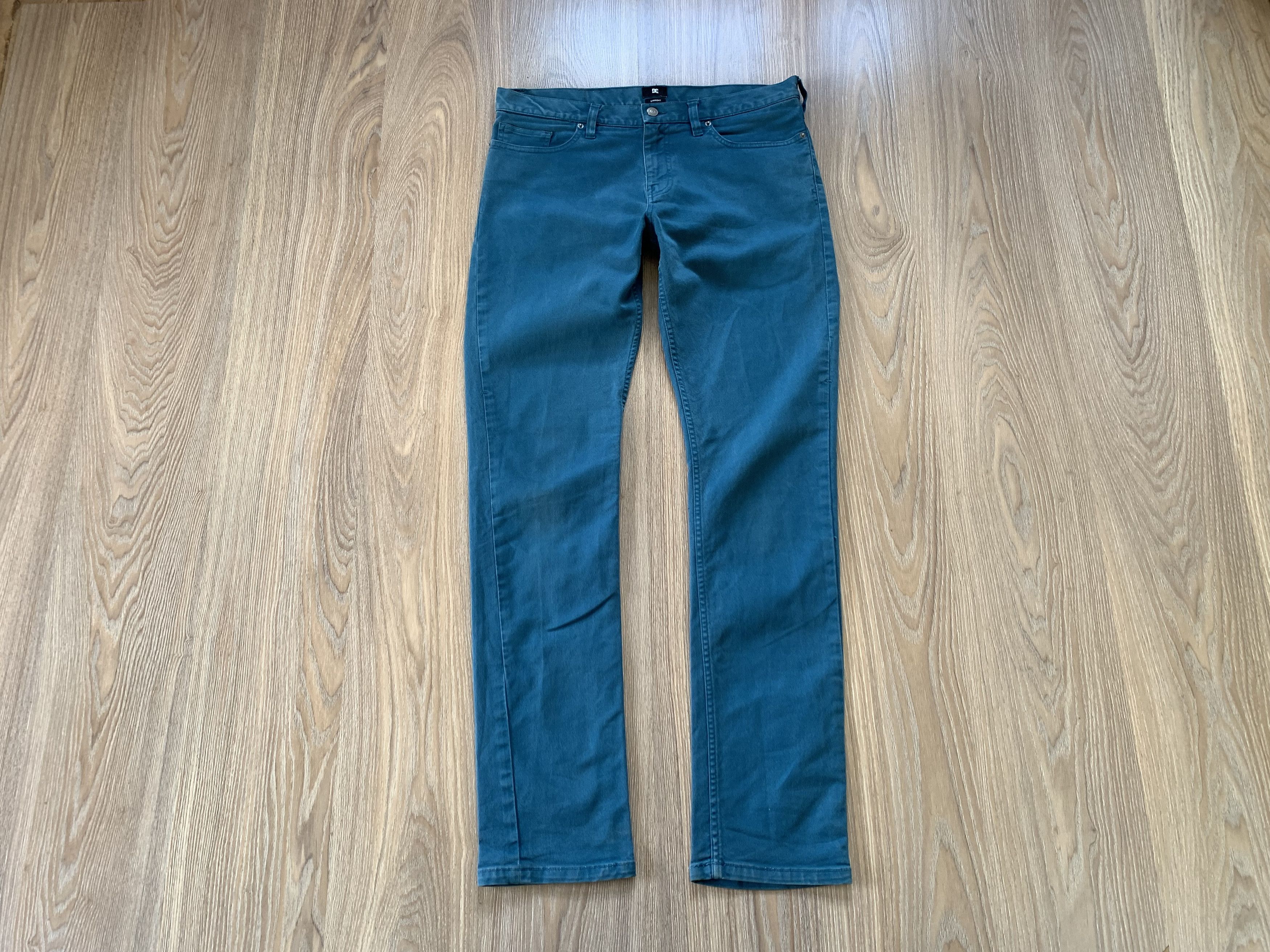 DC × Vintage DC Shoes Straight Turqouise Vintage Jeans Size US 33 - 1 Thumbnail