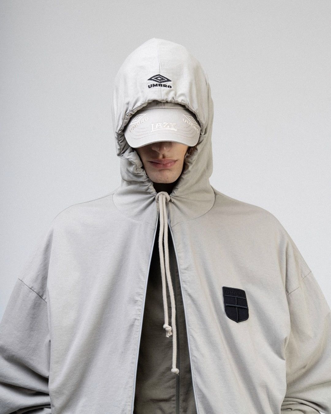 Slam Jam × Umbro Beige Crest Logo Oversized Zip Hoodie Size US XL / EU 56 / 4 - 9 Thumbnail
