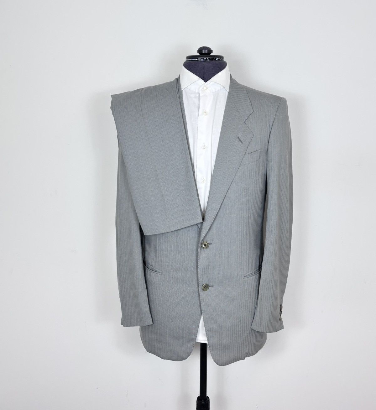 Corneliani Corneliani Men’s Vintage 2-Piece Grey Pinstripe Wool Suit Size 38R - 1 Thumbnail