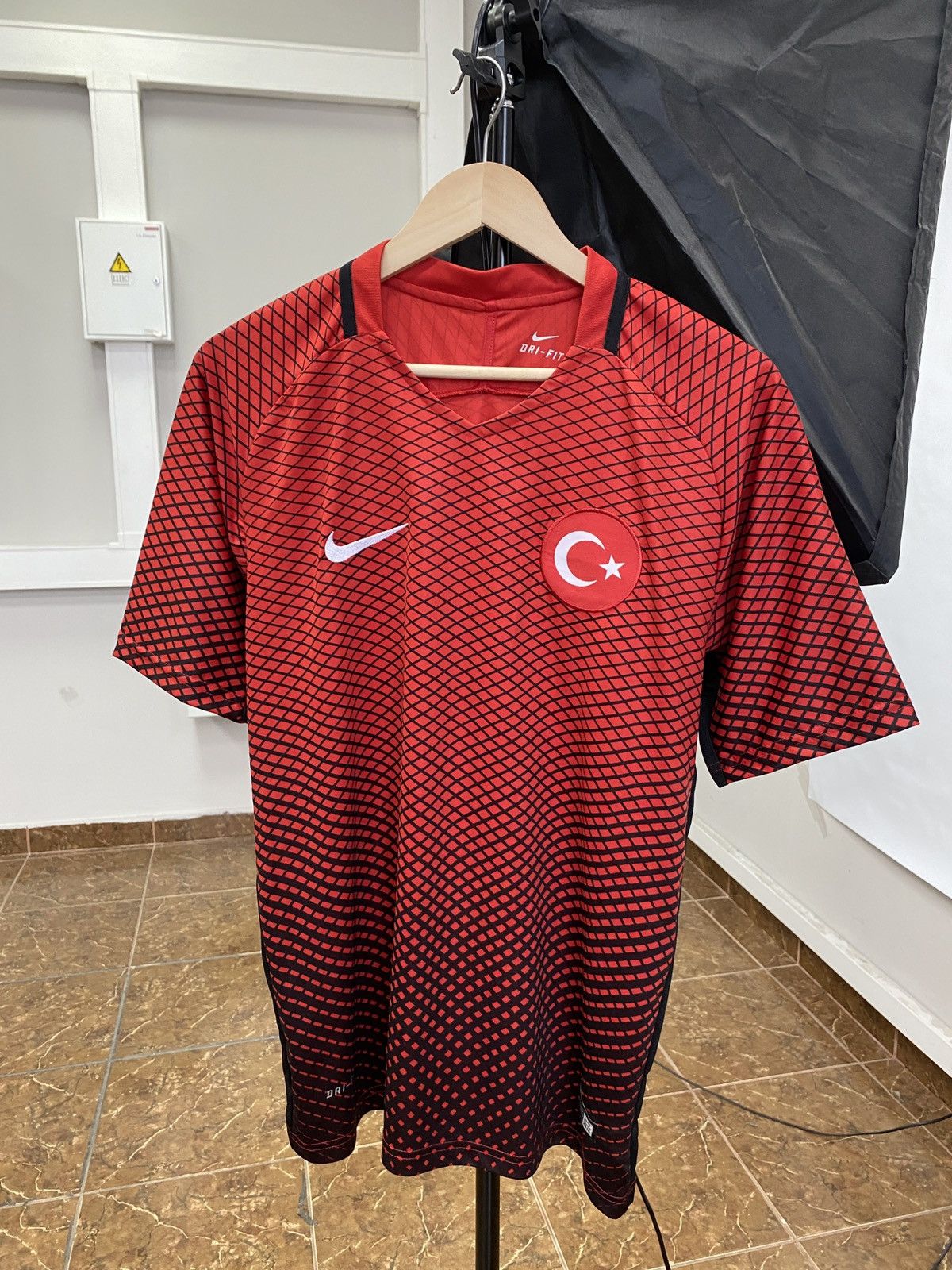 Nike 🇹🇷 2016 Nike Turkiye Soccer Jersey T-Shirt Y2K Turkey Y2K Size US M / EU 48-50 / 2 - 1 Thumbnail