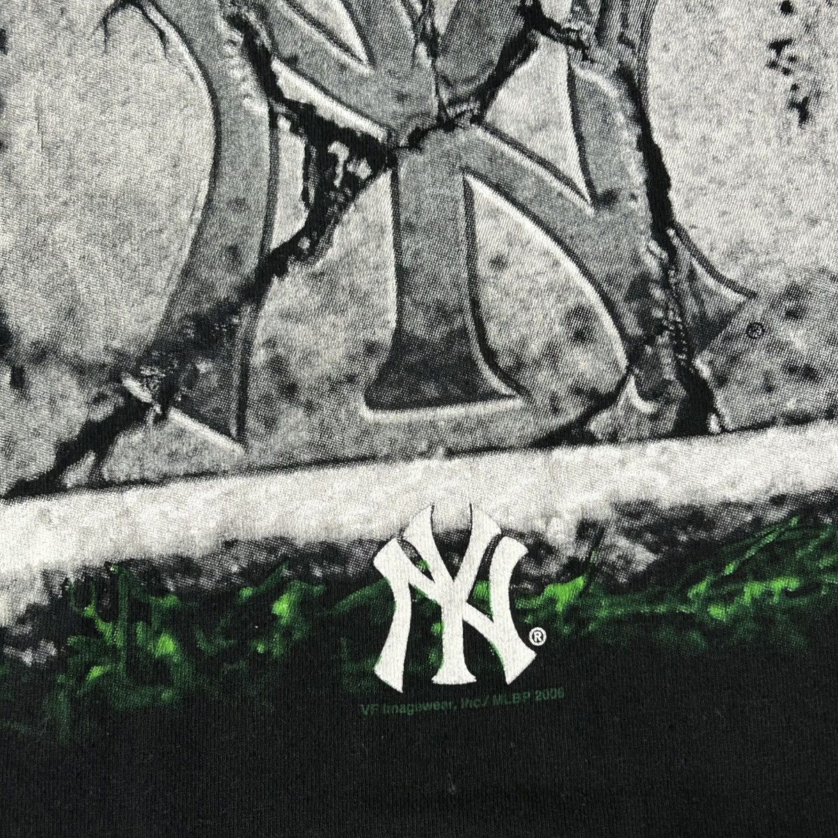 MLB Vintage 2006 NY Mets vs Yankees RIP Diss Tee - Size 2XL Size US XXL / EU 58 / 5 - 11 Thumbnail