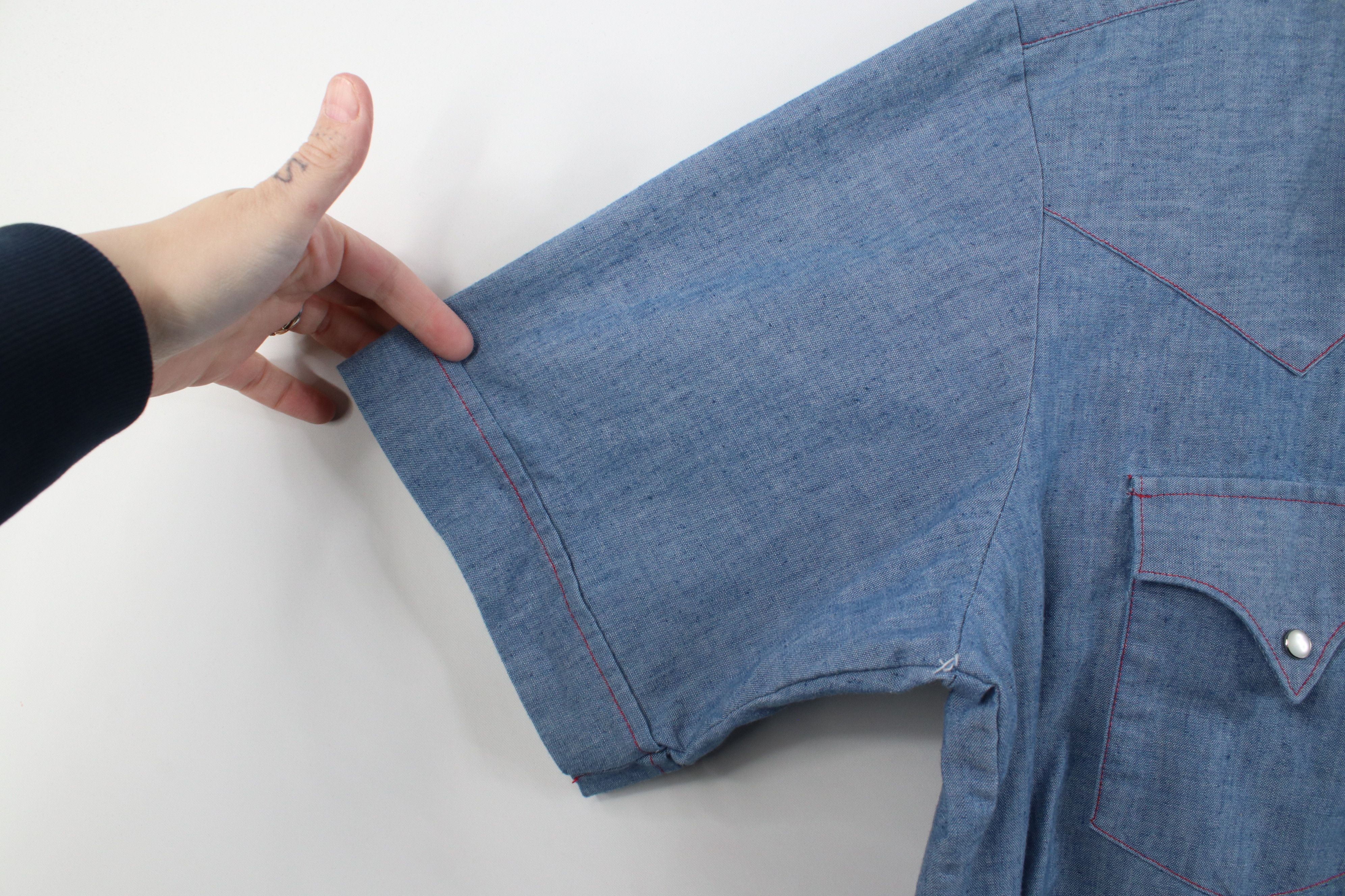 Vintage Vintage 70s Streetwear Chambray Snap Button Shirt Blue Size US L / EU 52-54 / 3 - 7 Thumbnail