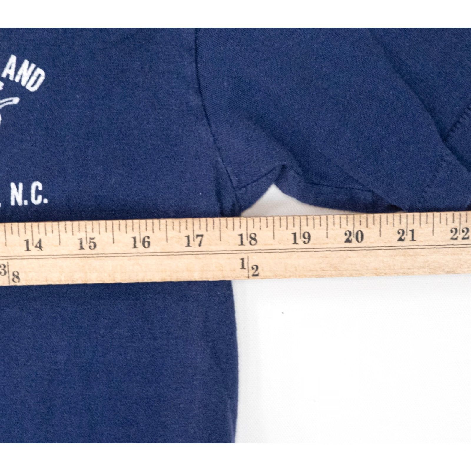 Hanes VINTAGE 70s Ocracoke North Carolina T Shirt Size Large Pony Island Single Stitch Hanes Short Sleeve Men Blue Graphic Tee 1970s Looks Grunge Size US L / EU 52-54 / 3 - 7 Thumbnail