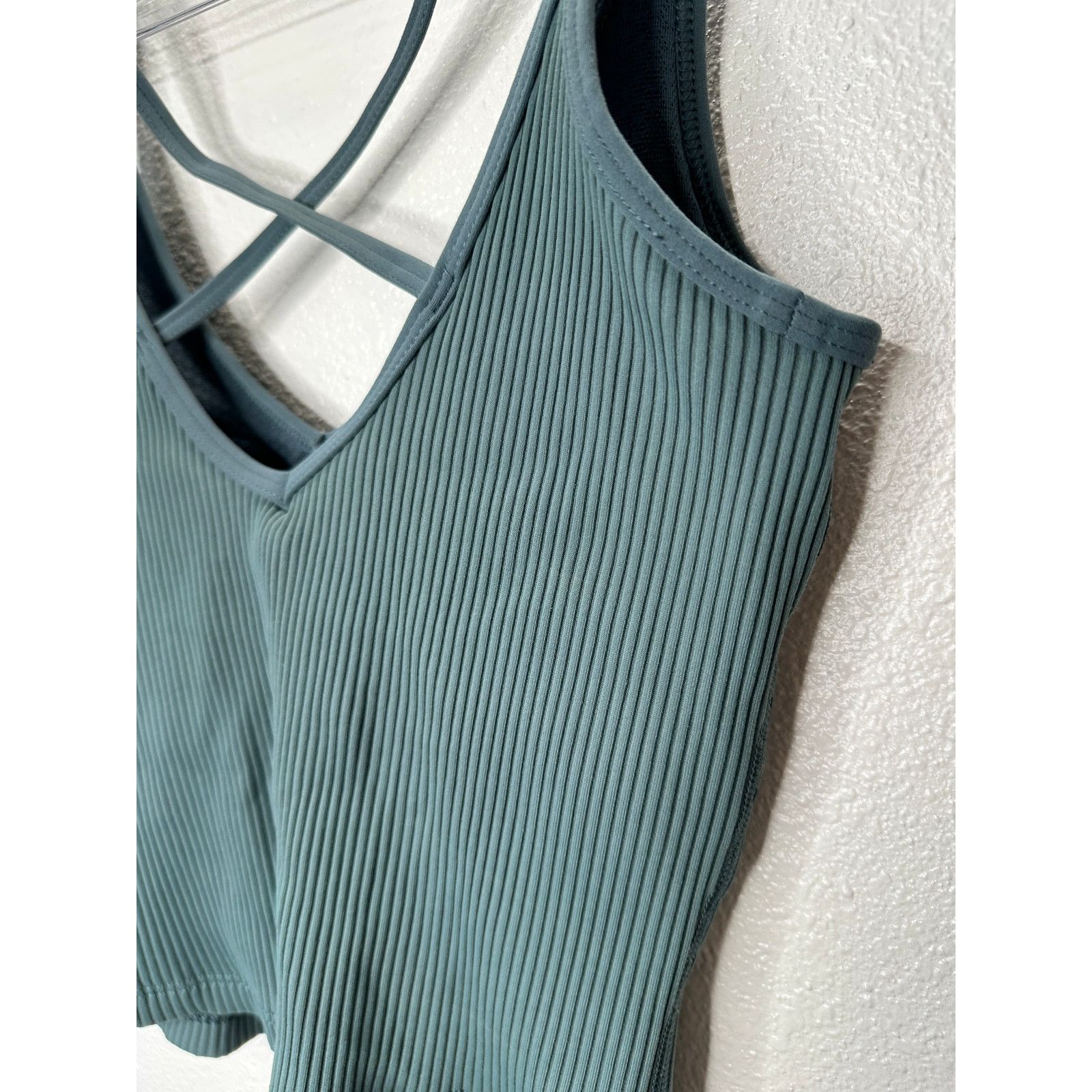 Vuori Vuori Steel Green Front V Strappy Back Rib Knit Sport Bra XS Size XS / US 0-2 / IT 36-38 - 7 Thumbnail