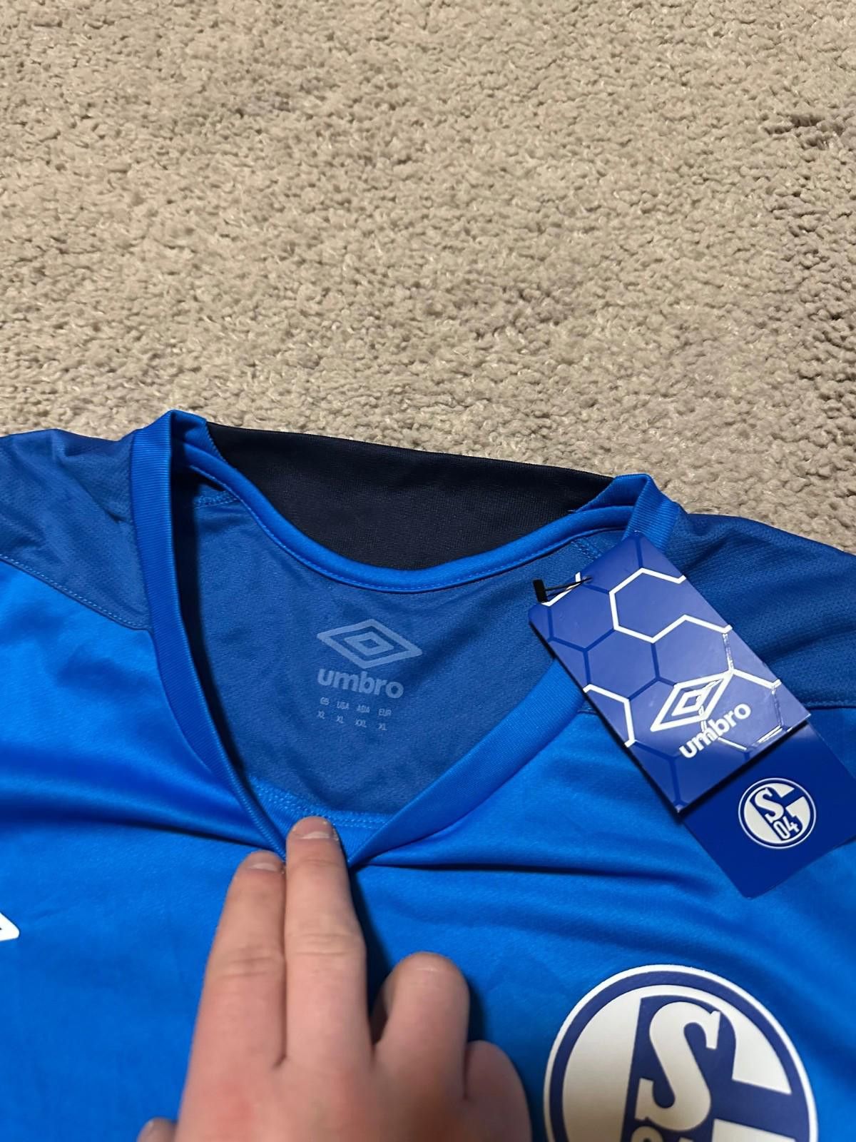 Umbro NWT Umbro Schalke 04 Football Soccer Training Shirt Size XL Size US XL / EU 56 / 4 - 4 Thumbnail