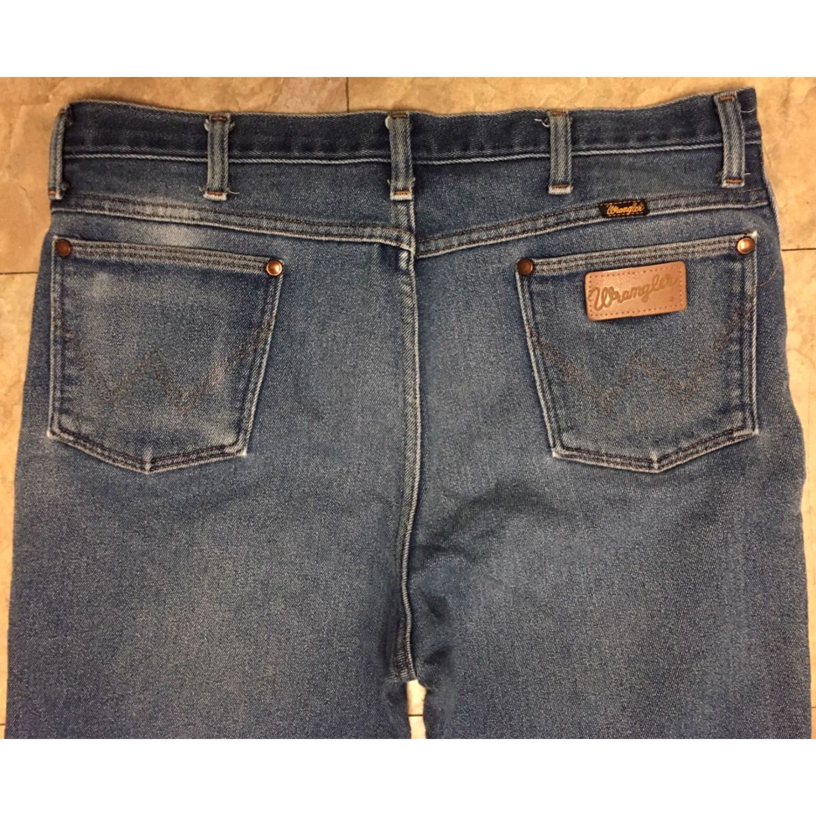 Wrangler VINTAGE Wrangler Jeans Made in USA Sz 38 37" Waist Blue Polycotton Zip zipper fly Regular Famous Wrangler 90s style Mens Girls Boys Size US 37 - 7 Thumbnail