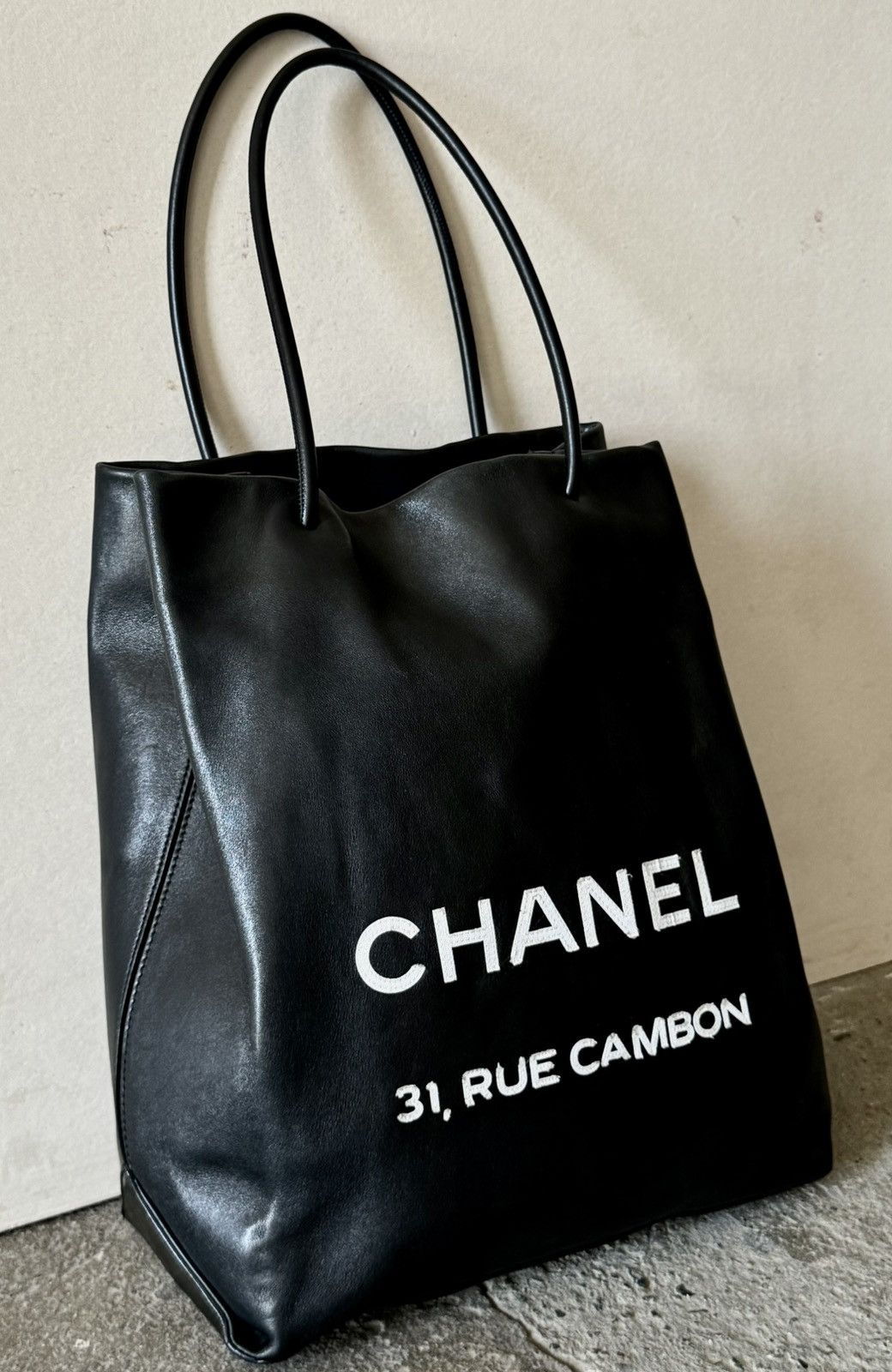 Chanel Chanel - Karl Lagerfeld - SS08 - Lambskin Essential Tote Bag Size ONE SIZE - 1 Thumbnail