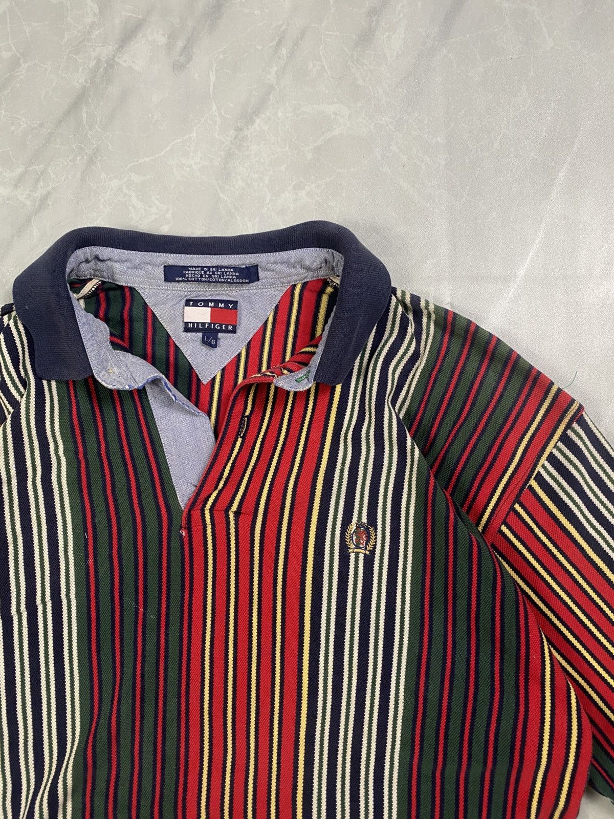 Tommy Hilfiger Vintage 00s Tommy Hilfiger Lion Crest Stripes Polos Size US L / EU 52-54 / 3 - 2 Thumbnail