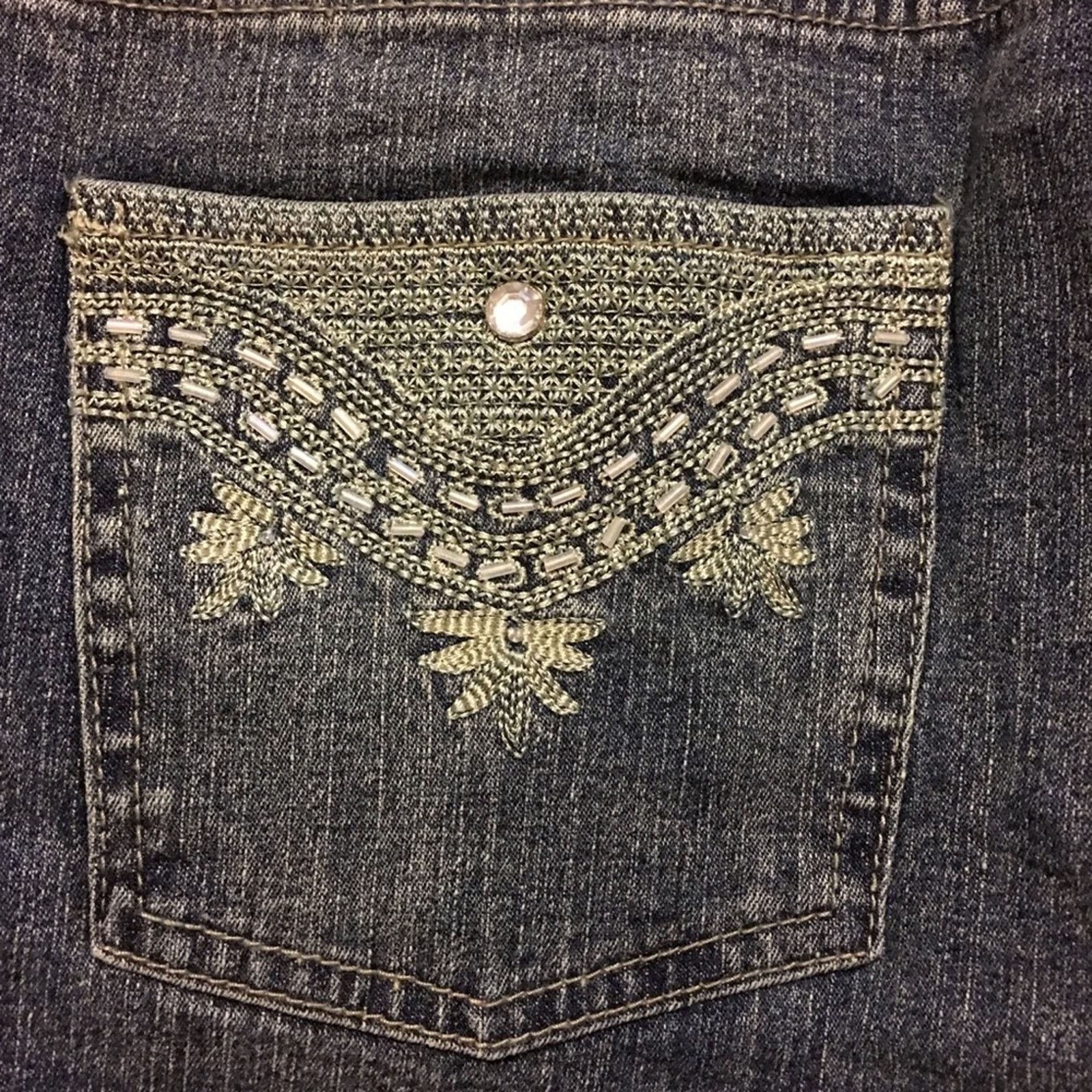 Other SO stretch embroidered flare jeans NWT 9 Size 31" - 7 Thumbnail