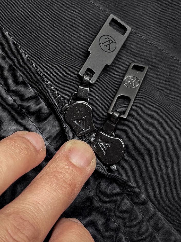 Louis Vuitton Louis Vuitton Black Raincoat With Amovible Monogram Lining Size S / US 4 / IT 40 - 13 Thumbnail