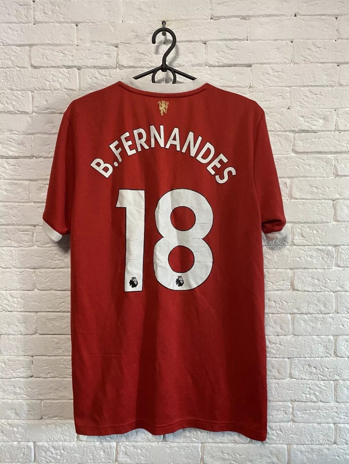 Adidas Adidas Manchester United Jersey Bruno Fernandes 18 Sz L Size US L / EU 52-54 / 3 - 8 Thumbnail