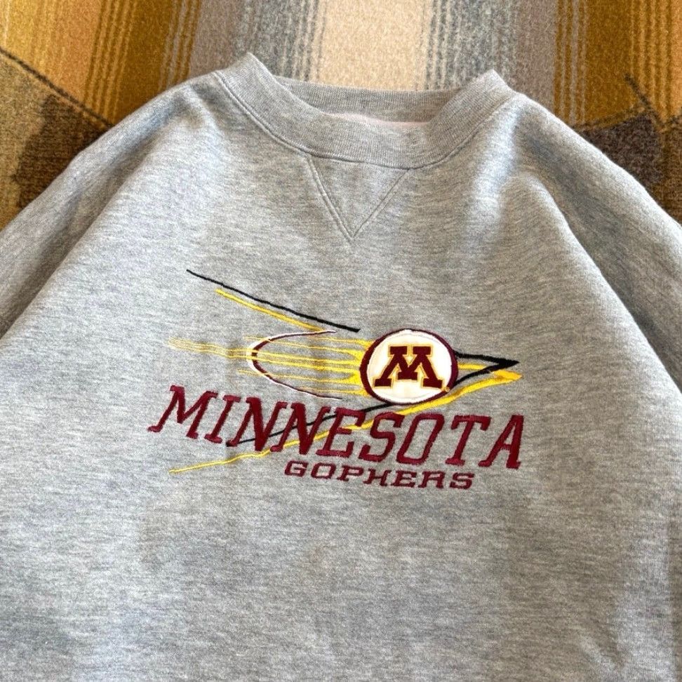 Vintage VINTAGE Minnesota Golden Gophers Embroidered Crewneck Sweatshirt XL Men Cadre Gray Crew Neck 90s College Sports Pullover Sweatshirt Size US XL / EU 56 / 4 - 3 Thumbnail