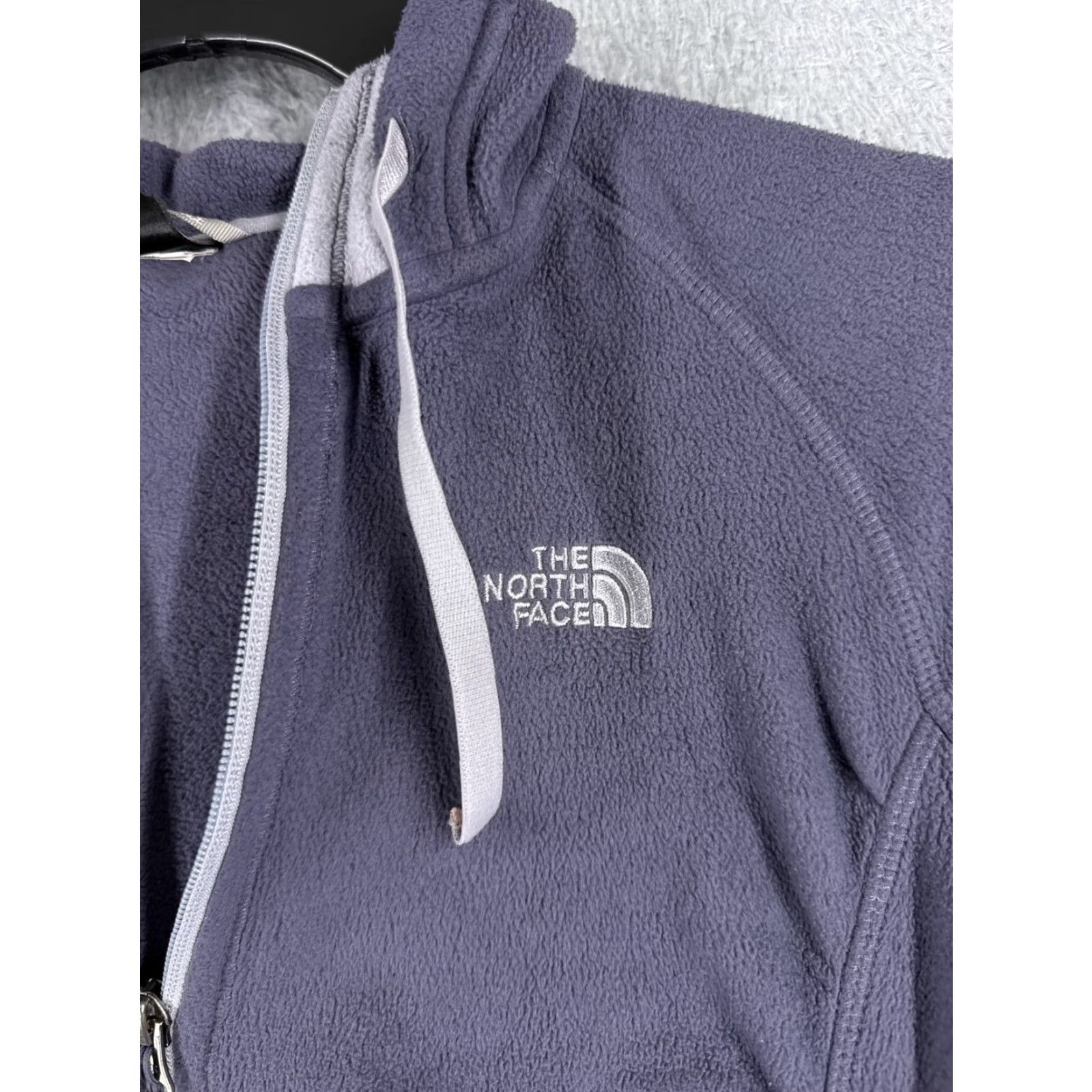The North Face The North Face Jacket Small Purple Full Zip Hooded Fleece Polyester Womens Size S / US 4 / IT 40 - 6 Thumbnail