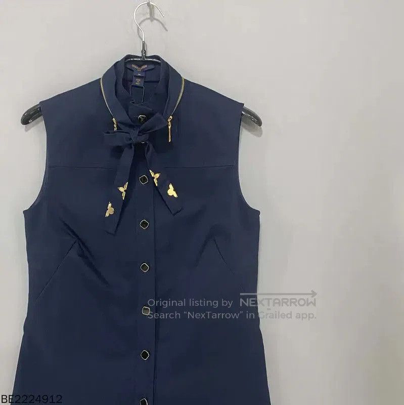 Louis Vuitton Louis Vuitton Women's Navy Blouse with Bow Detail . Size XXS / US 00 / IT 34 - 3 Thumbnail