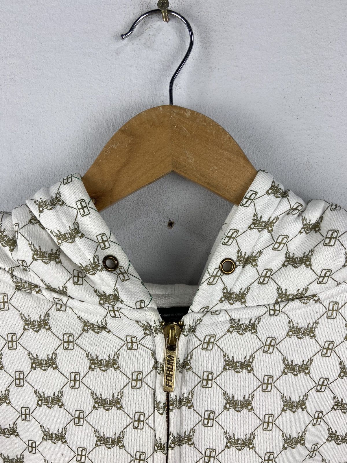 Vintage Vintage forum skateboard Sweater Hoodies Size US L / EU 52-54 / 3 - 11 Thumbnail