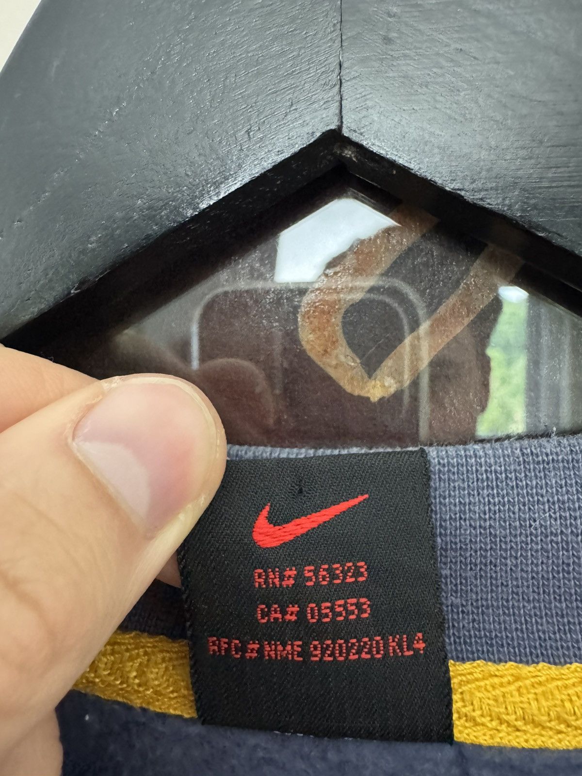 Nike Nike 90s Vintage Spellout Logo Crewneck Center Swoosh Rare Size US L / EU 52-54 / 3 - 6 Thumbnail