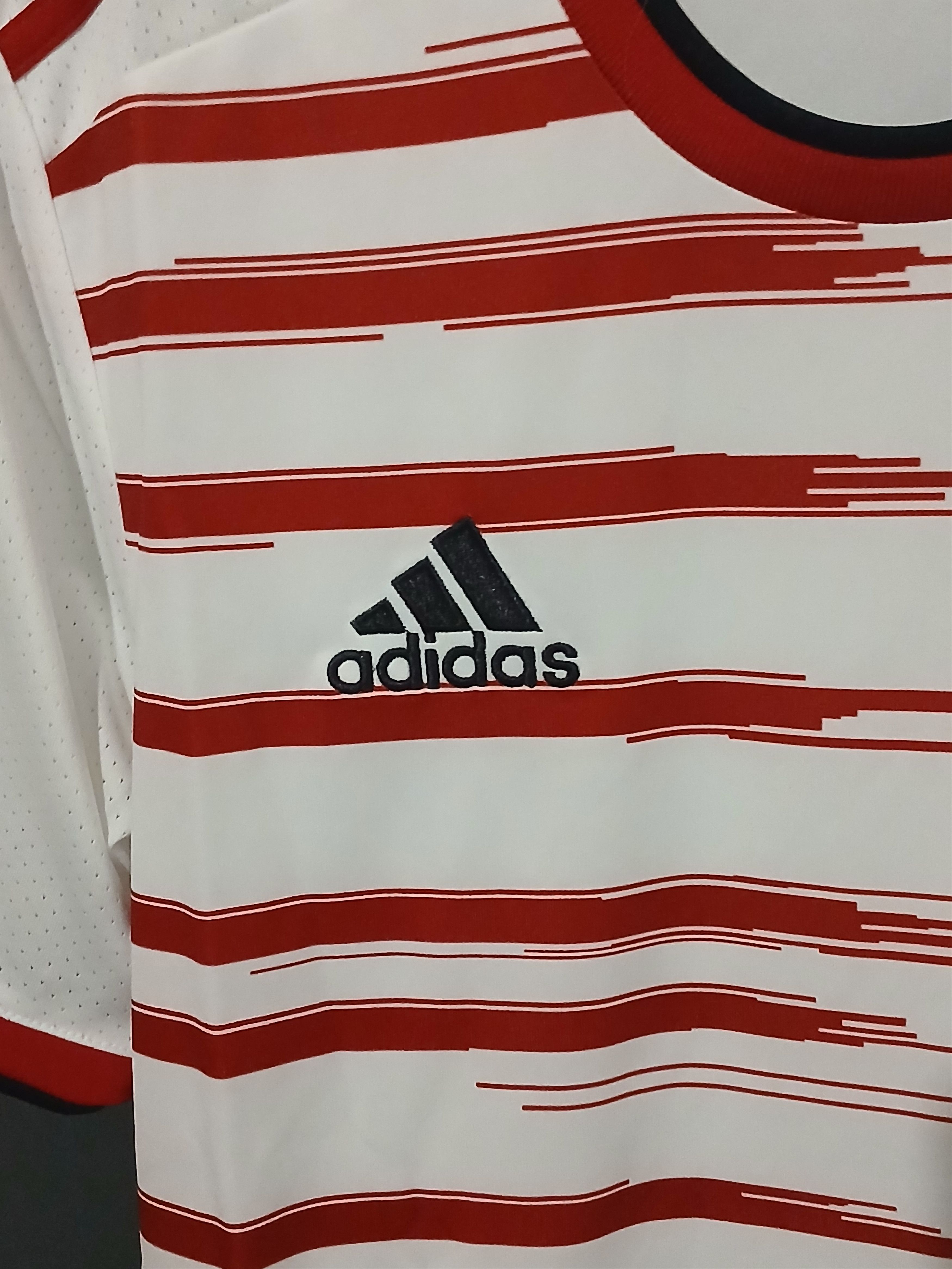 Adidas New Adidas T-Shirt Size US S / EU 44-46 / 1 - 3 Thumbnail