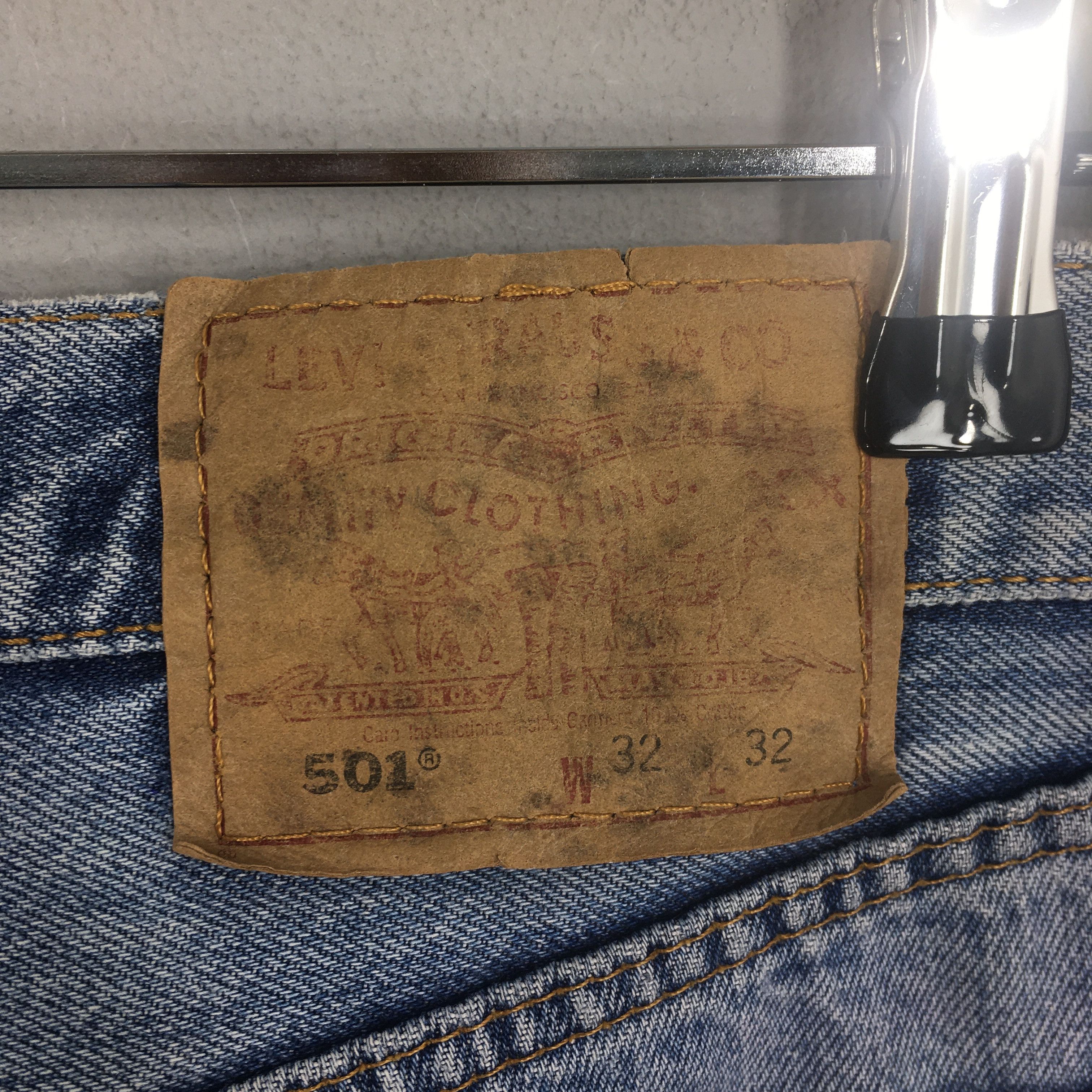 Levi's Size 30x30.5 Vintage 90s Levi's 501 Faded Blue Jeans Size US 30 / EU 46 - 11 Thumbnail