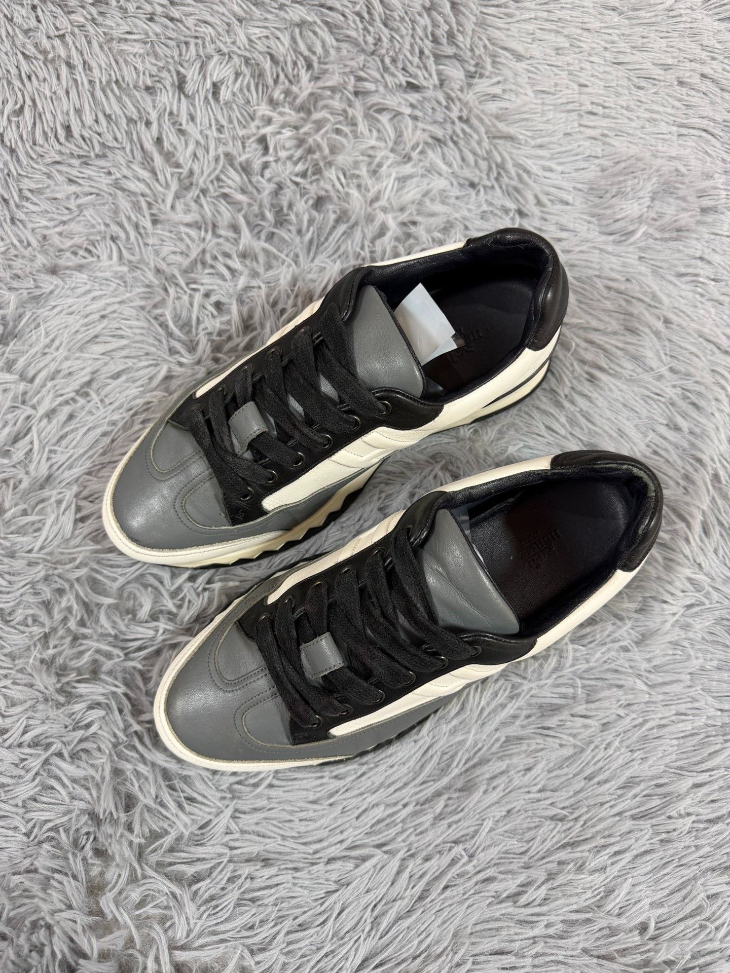 Hermes Hermes Casual Multi Lowtop Sneakers us_9 Women Size US 9 / IT 39 - 1 Thumbnail