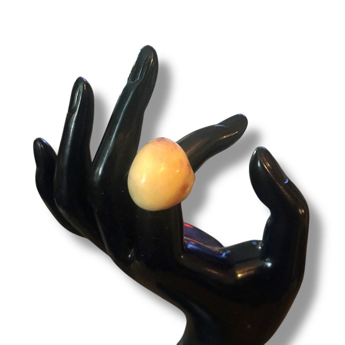 Vintage Vintage lucite cream marbled dome ring Size ONE SIZE - 2 Thumbnail