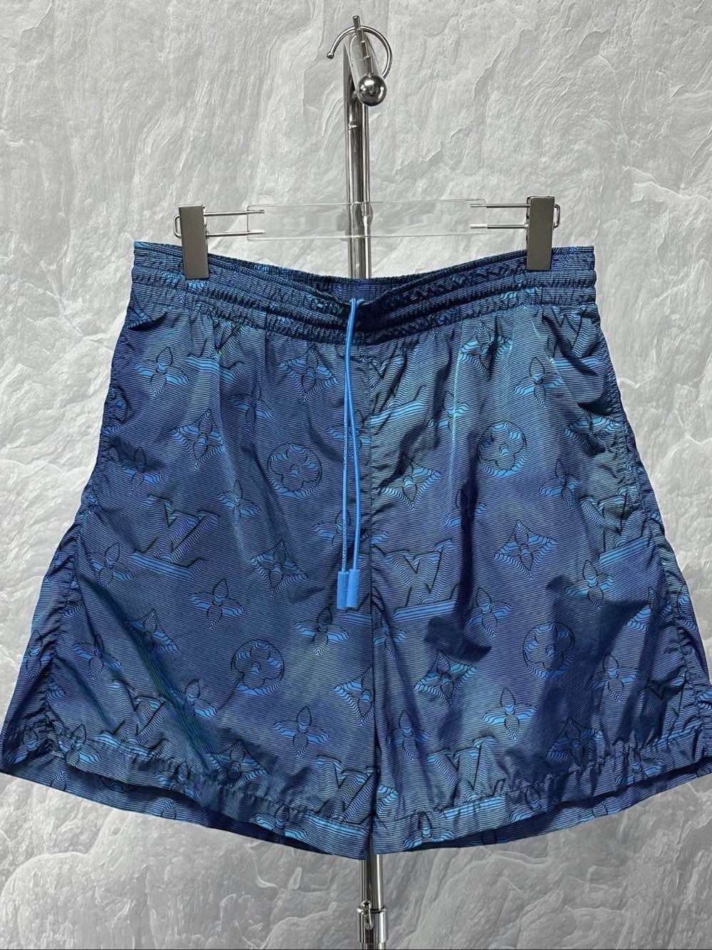 Louis Vuitton Louis Vuitton Monogram Print Swim Shorts Size M Size US 32 / EU 48 - 1 Thumbnail