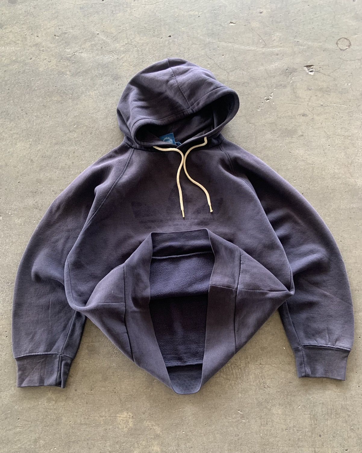 Adidas × Japanese Brand × Vintage 2000s Adidas Trashed Faded Navy Boxy Hoodie Size US M / EU 48-50 / 2 - 3 Thumbnail