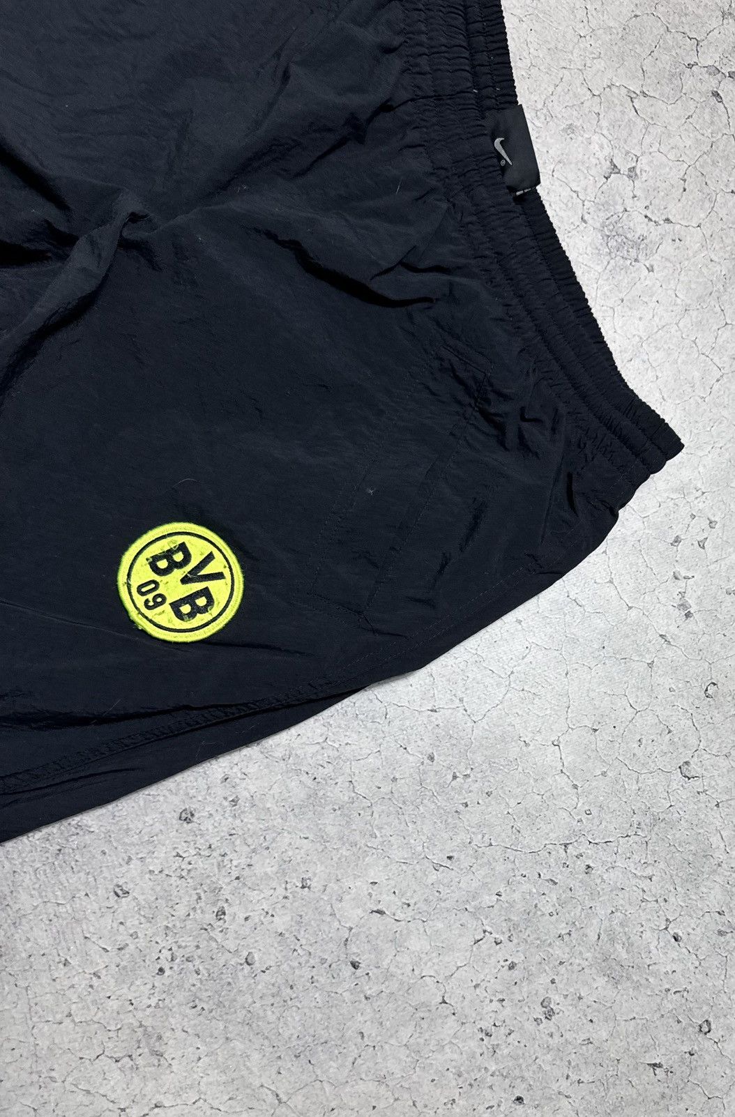 Nike Nike FC BVB Borussia Dortmund Vintage 90’s Nylon Track Pants Size US 32 / EU 48 - 3 Thumbnail