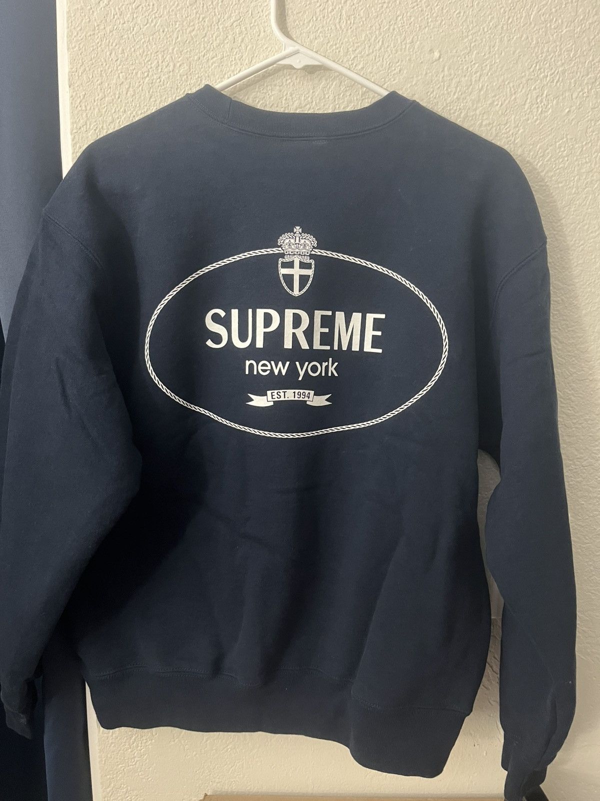 Supreme Crest Crewneck Navy FW24 Size S Small Logo Pullover