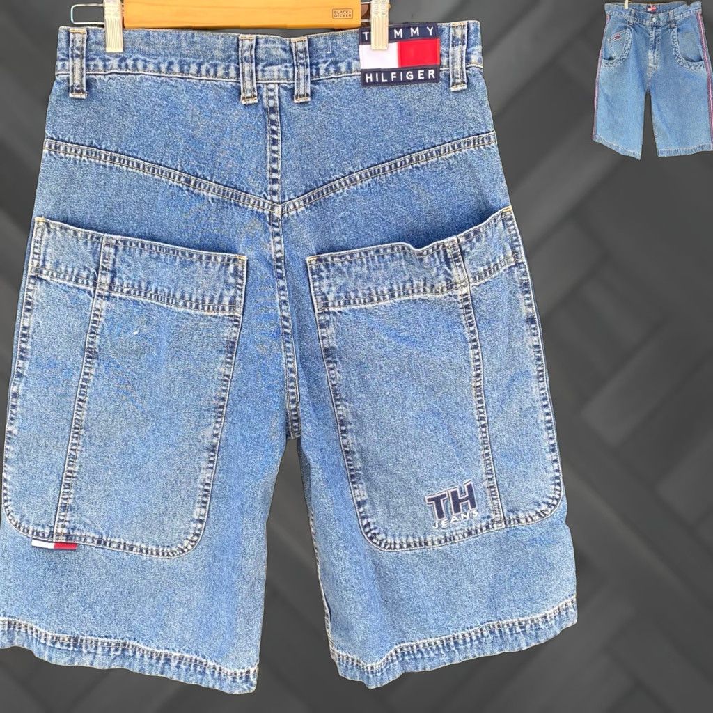 Tommy Hilfiger VINTAGE Tommy Hilfiger 90s Y2K Style Loose Baggy Skate Denim Jean Shorts Mens 33 Size US 33 - 1 Thumbnail