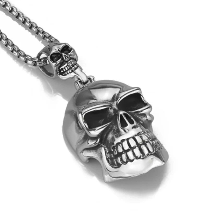 Vintage Vintage Goth Double Skull Necklace Size ONE SIZE - 1 Thumbnail