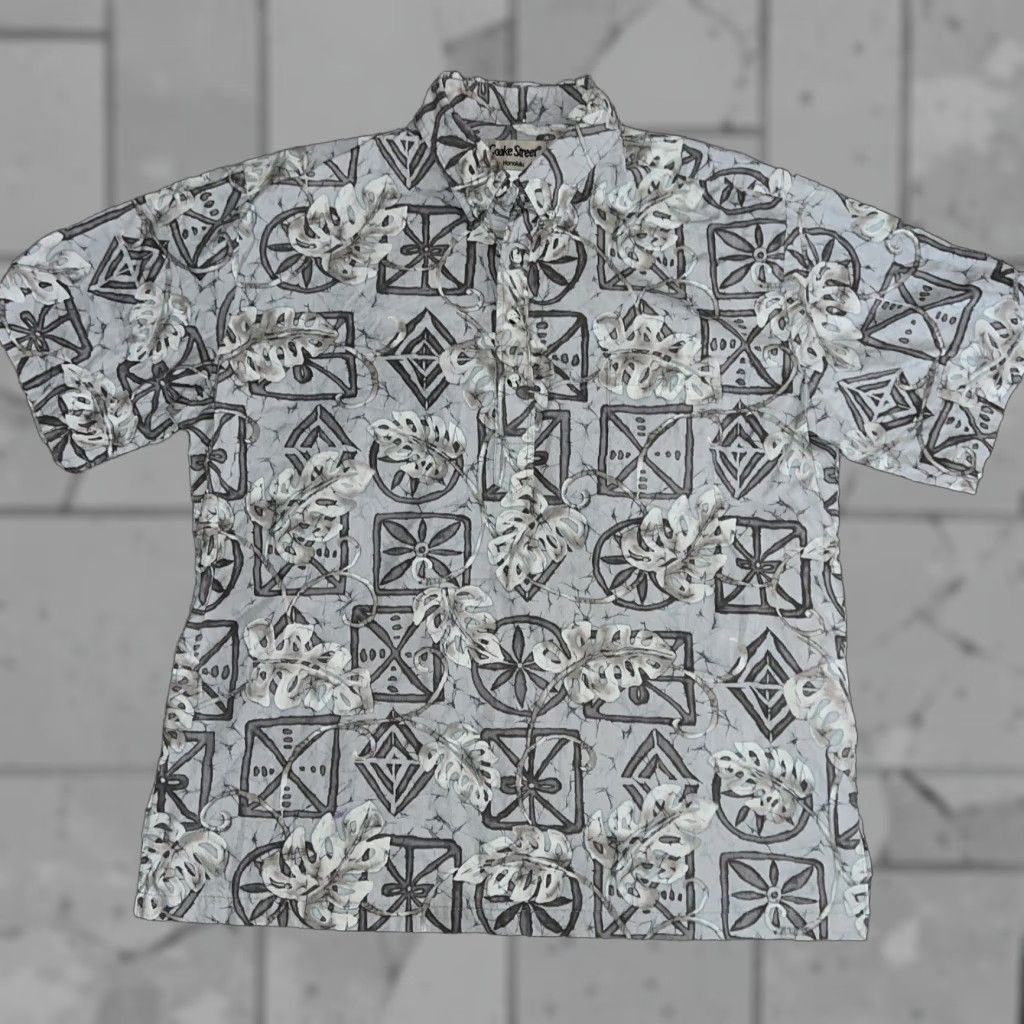 Vintage VINTAGE Cooke Street Hawaiian Gray Short Sleeve Button-Up Shirt Mens Size L Size US L / EU 52-54 / 3 - 1 Thumbnail
